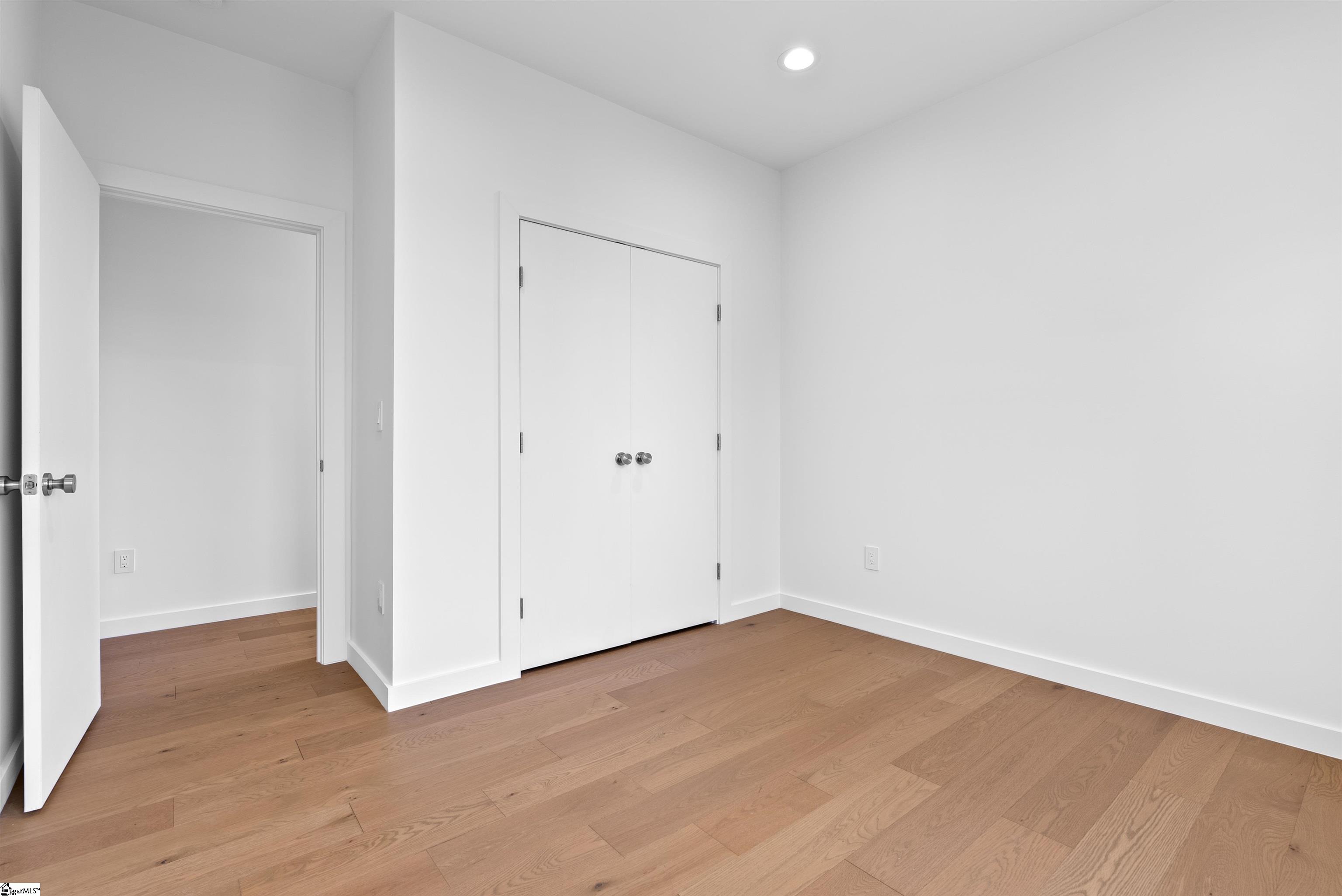9 Mount Zion Avenue Greenville, SC 29607