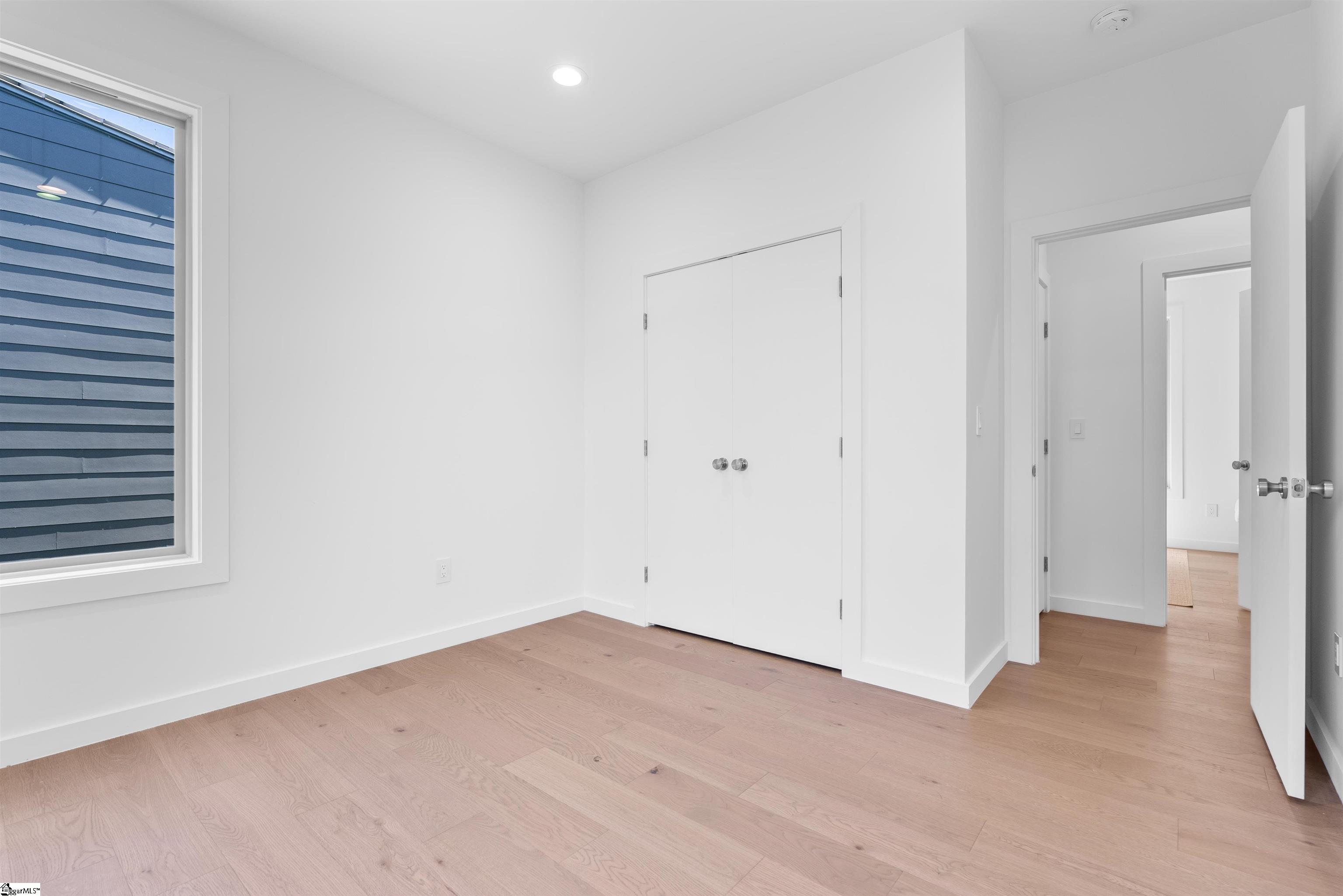 9 Mount Zion Avenue Greenville, SC 29607