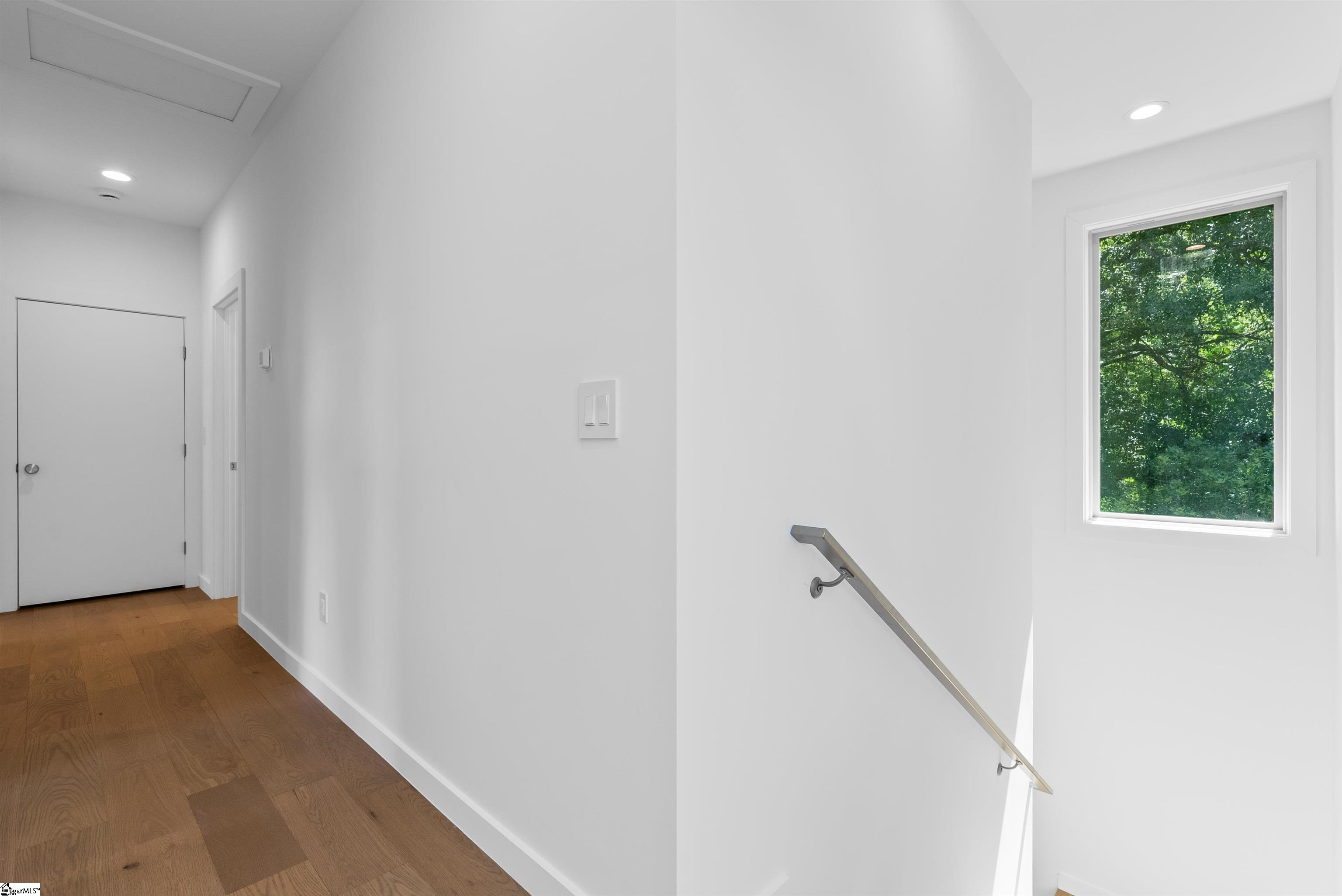 9 Mount Zion Avenue Greenville, SC 29607