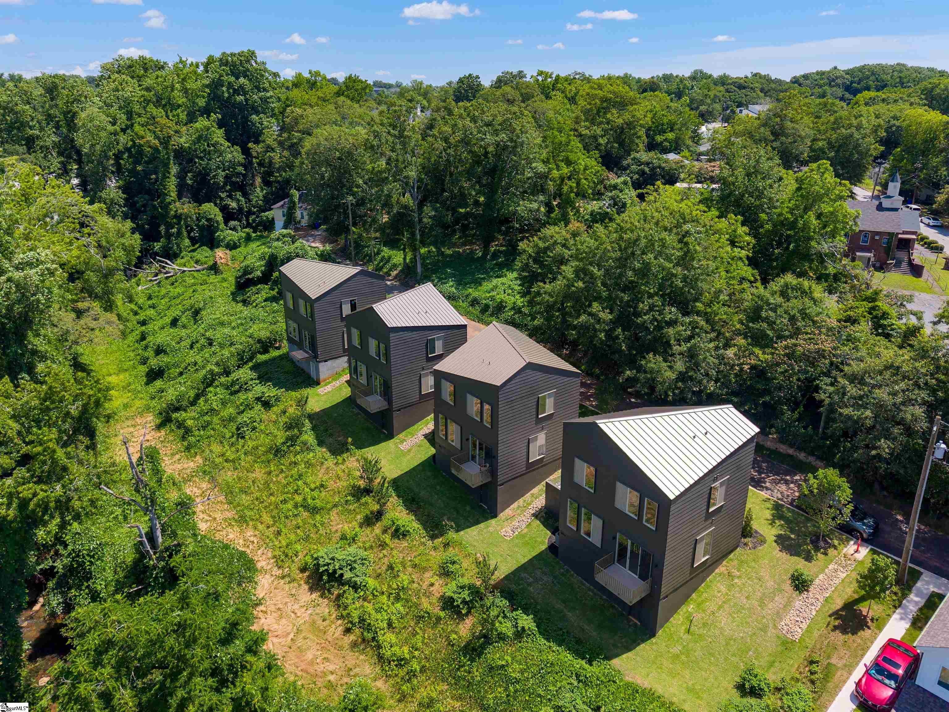 9 Mount Zion Avenue Greenville, SC 29607