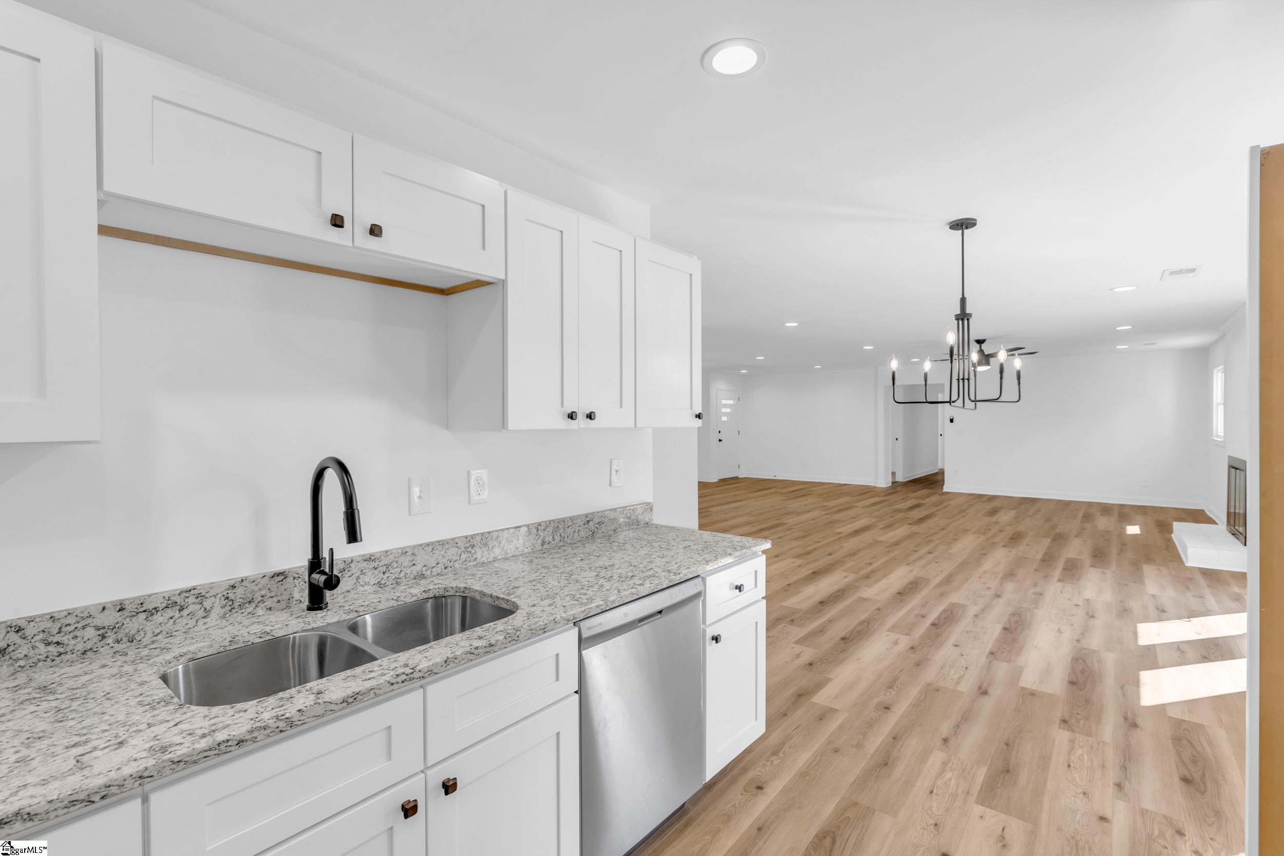 2 Melbourne Lane Greenville, SC 29615