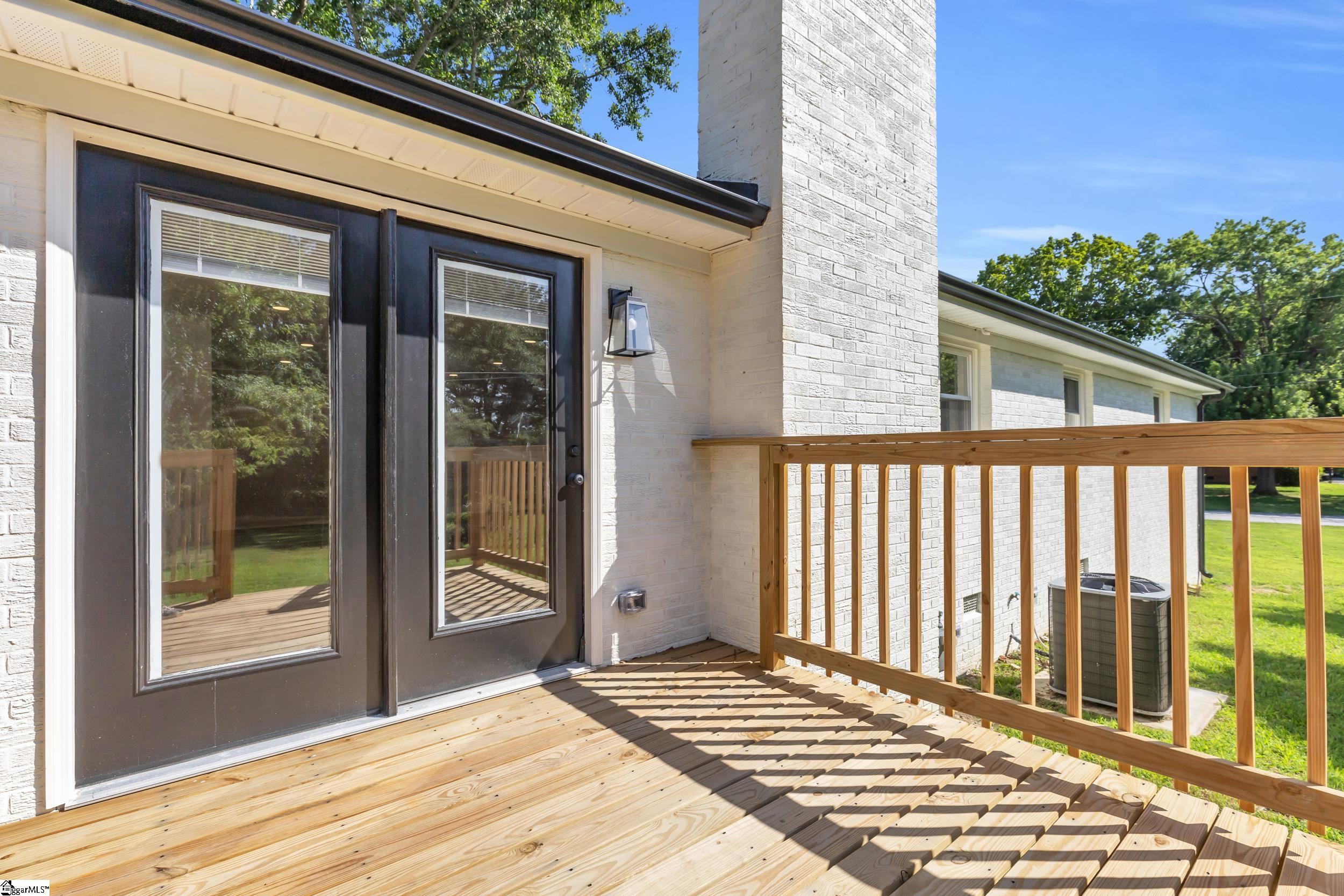 2 Melbourne Lane Greenville, SC 29615