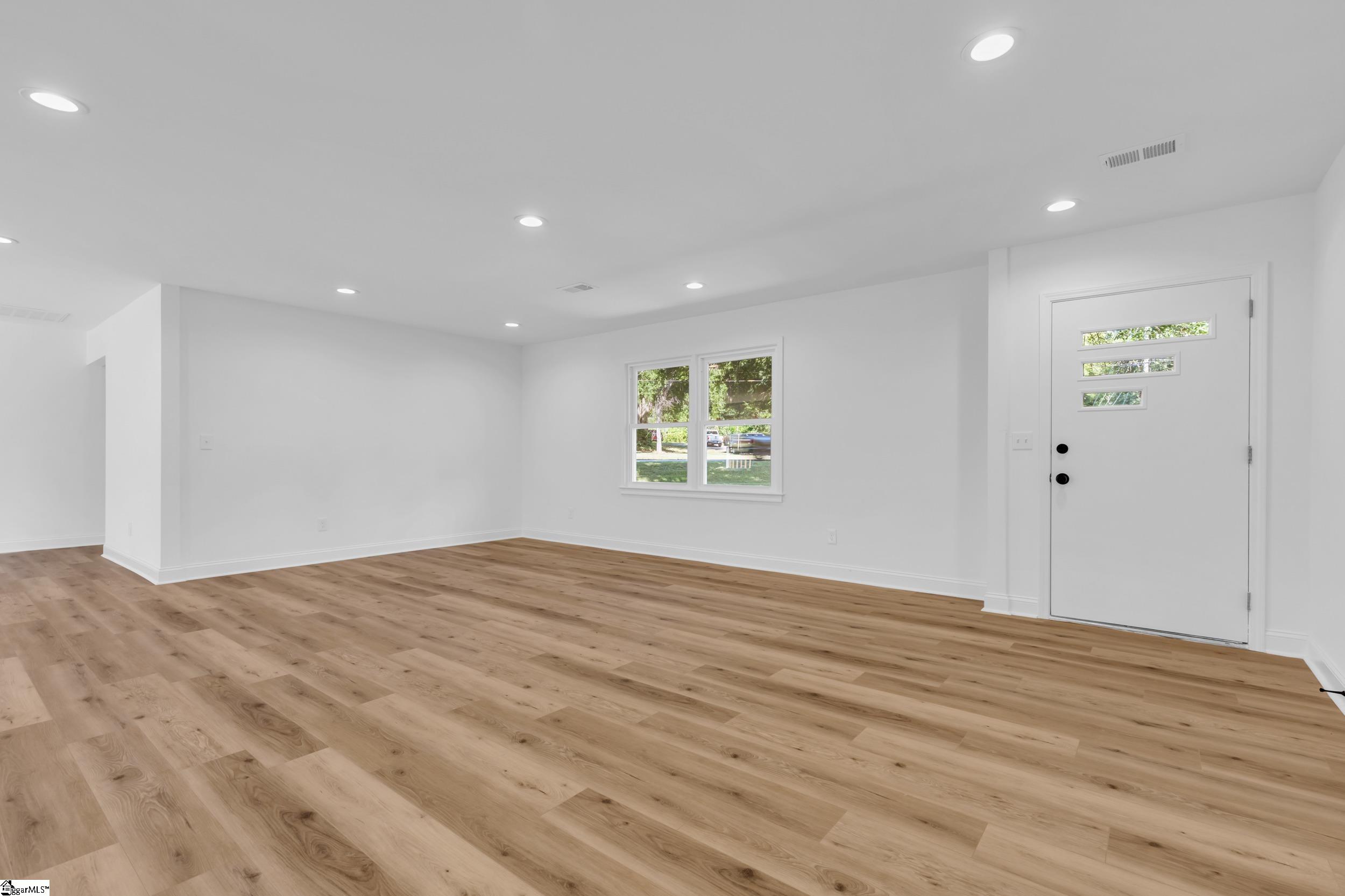 2 Melbourne Lane Greenville, SC 29615