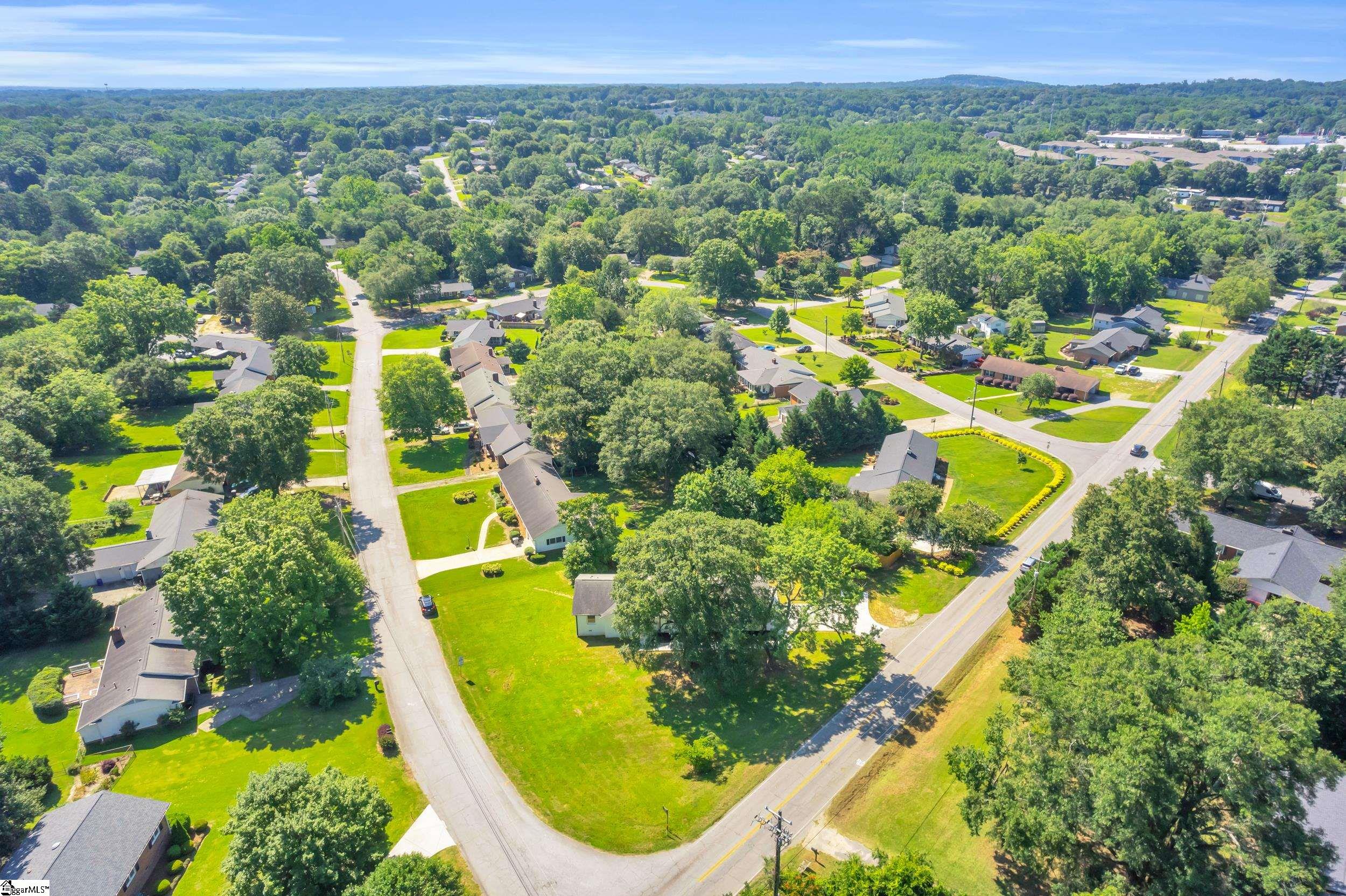 2 Melbourne Lane Greenville, SC 29615