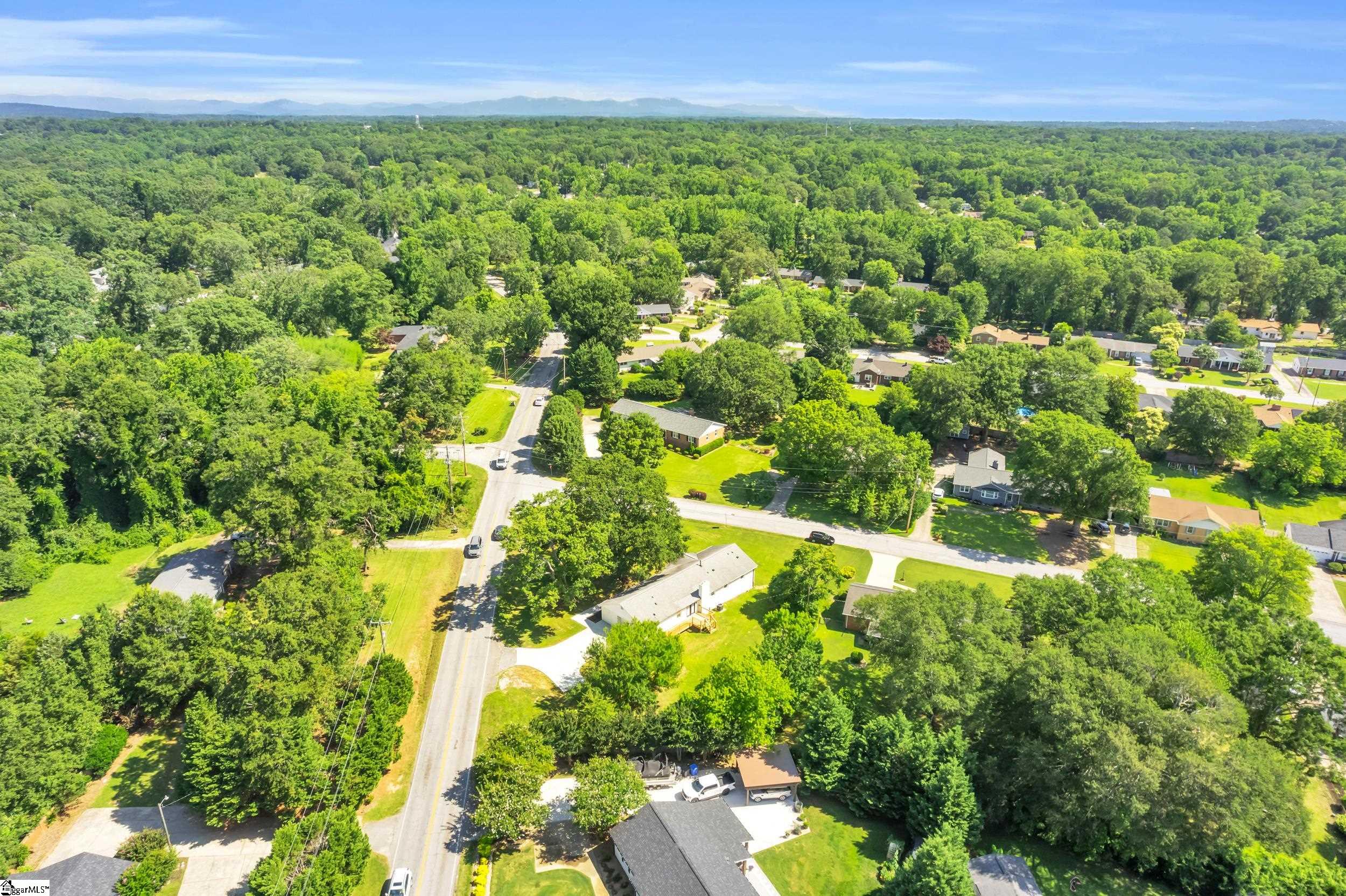 2 Melbourne Lane Greenville, SC 29615