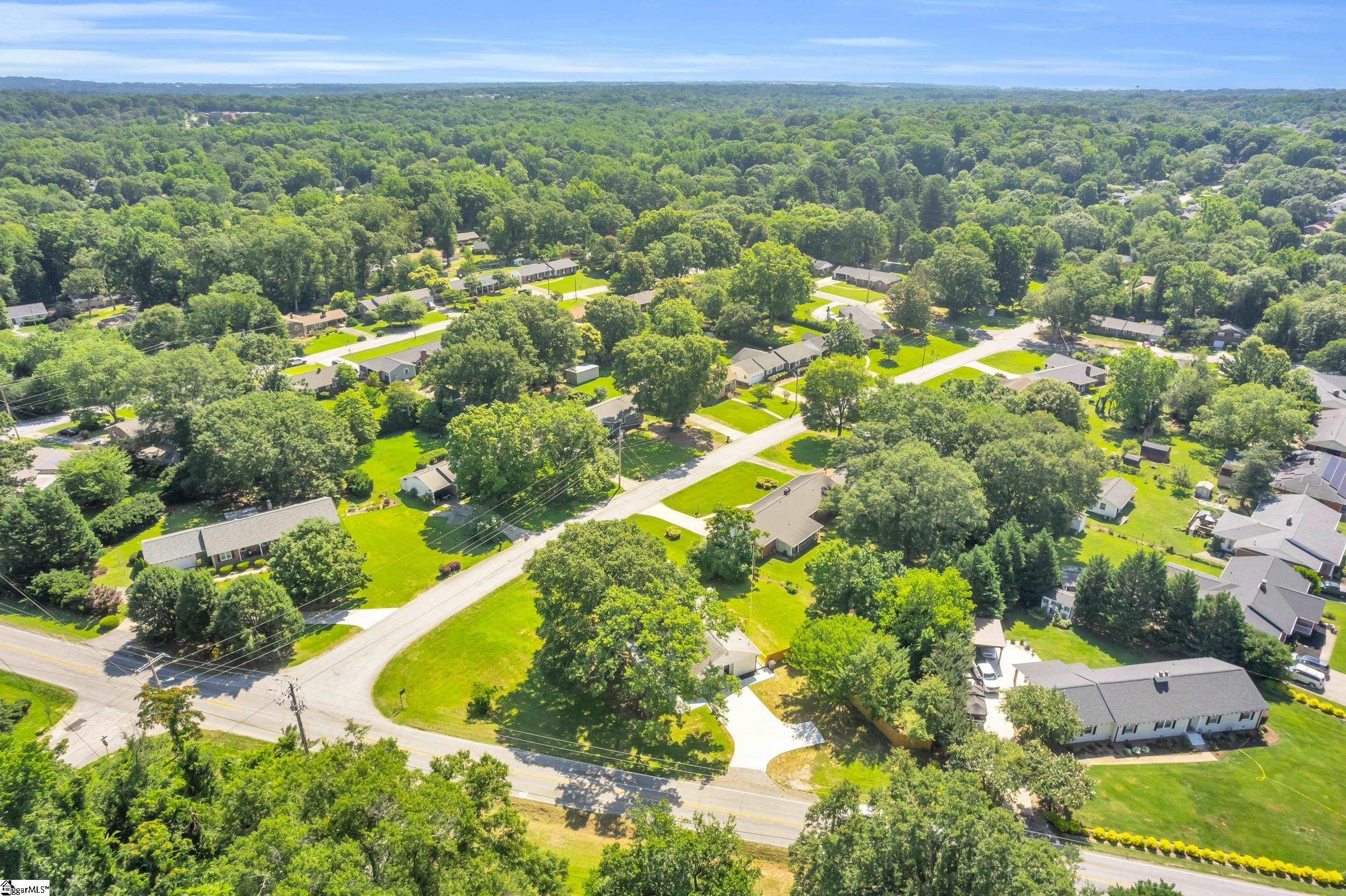 2 Melbourne Lane Greenville, SC 29615
