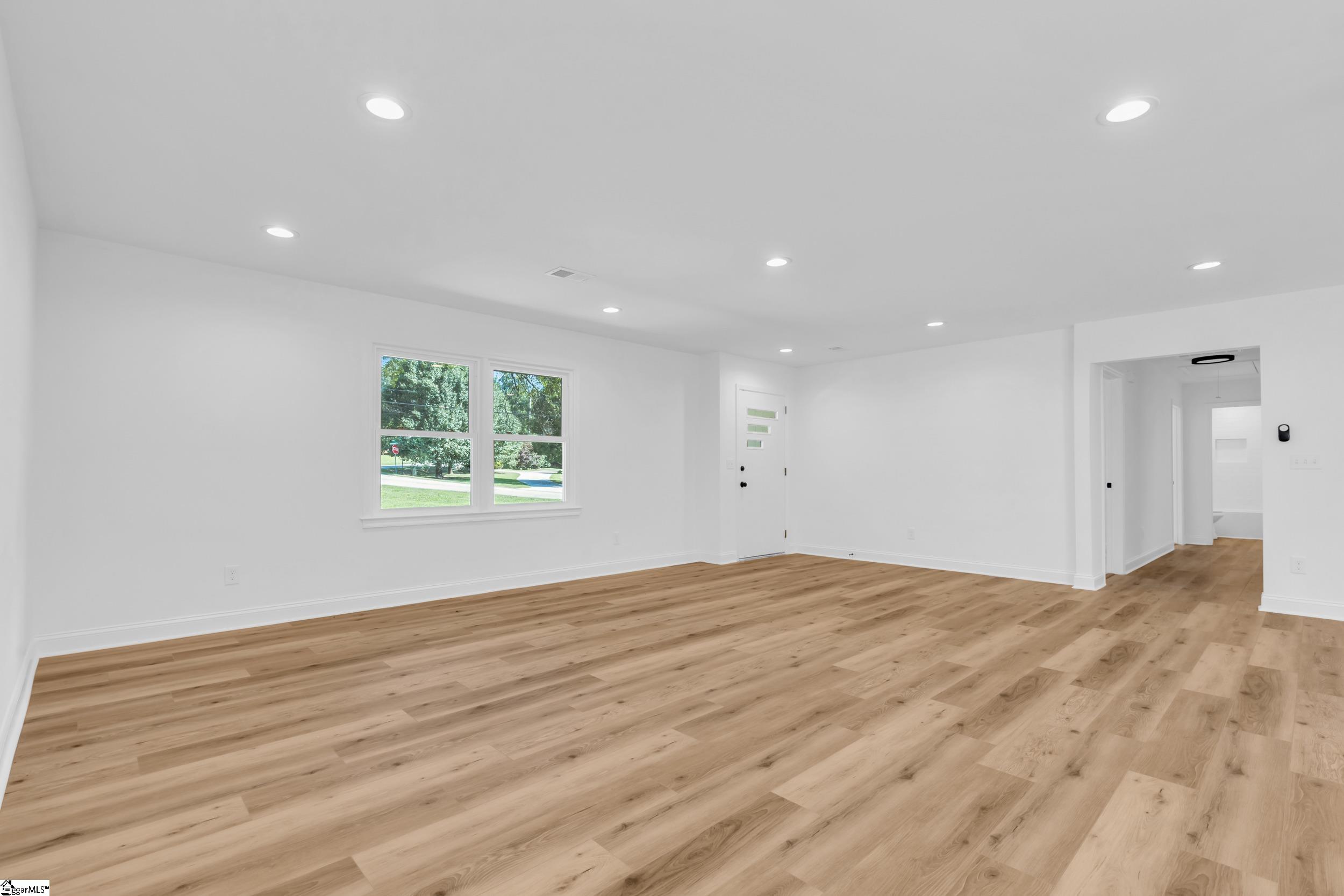2 Melbourne Lane Greenville, SC 29615