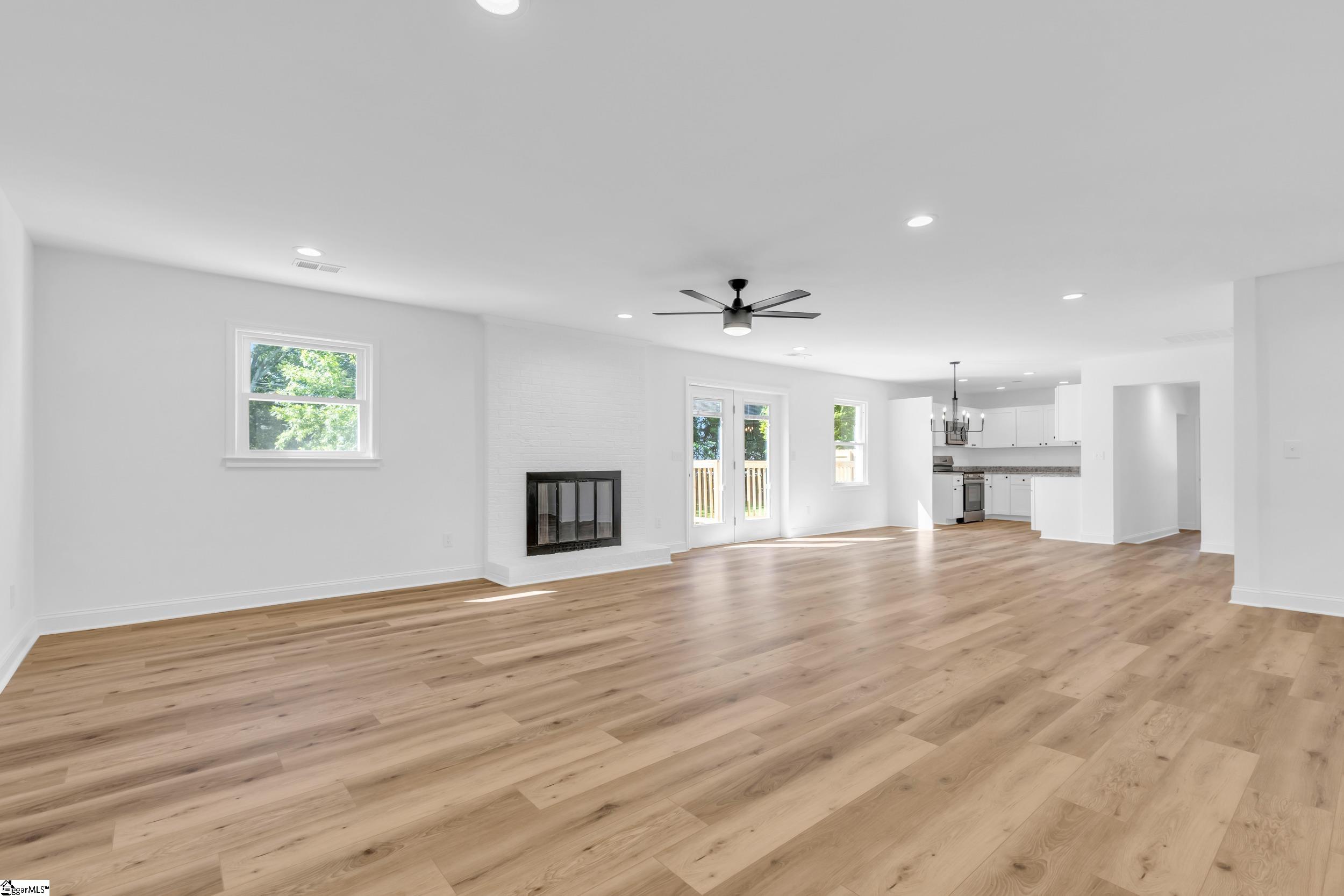 2 Melbourne Lane Greenville, SC 29615