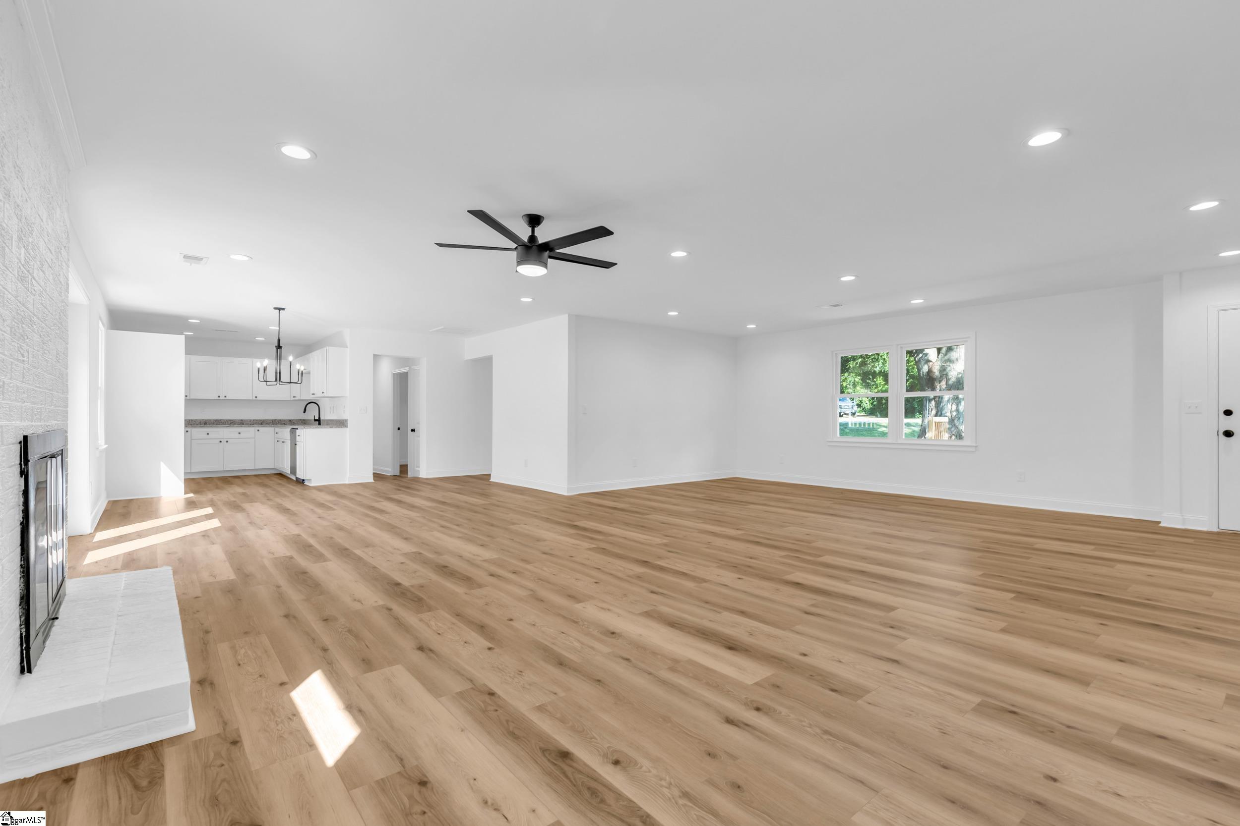 2 Melbourne Lane Greenville, SC 29615