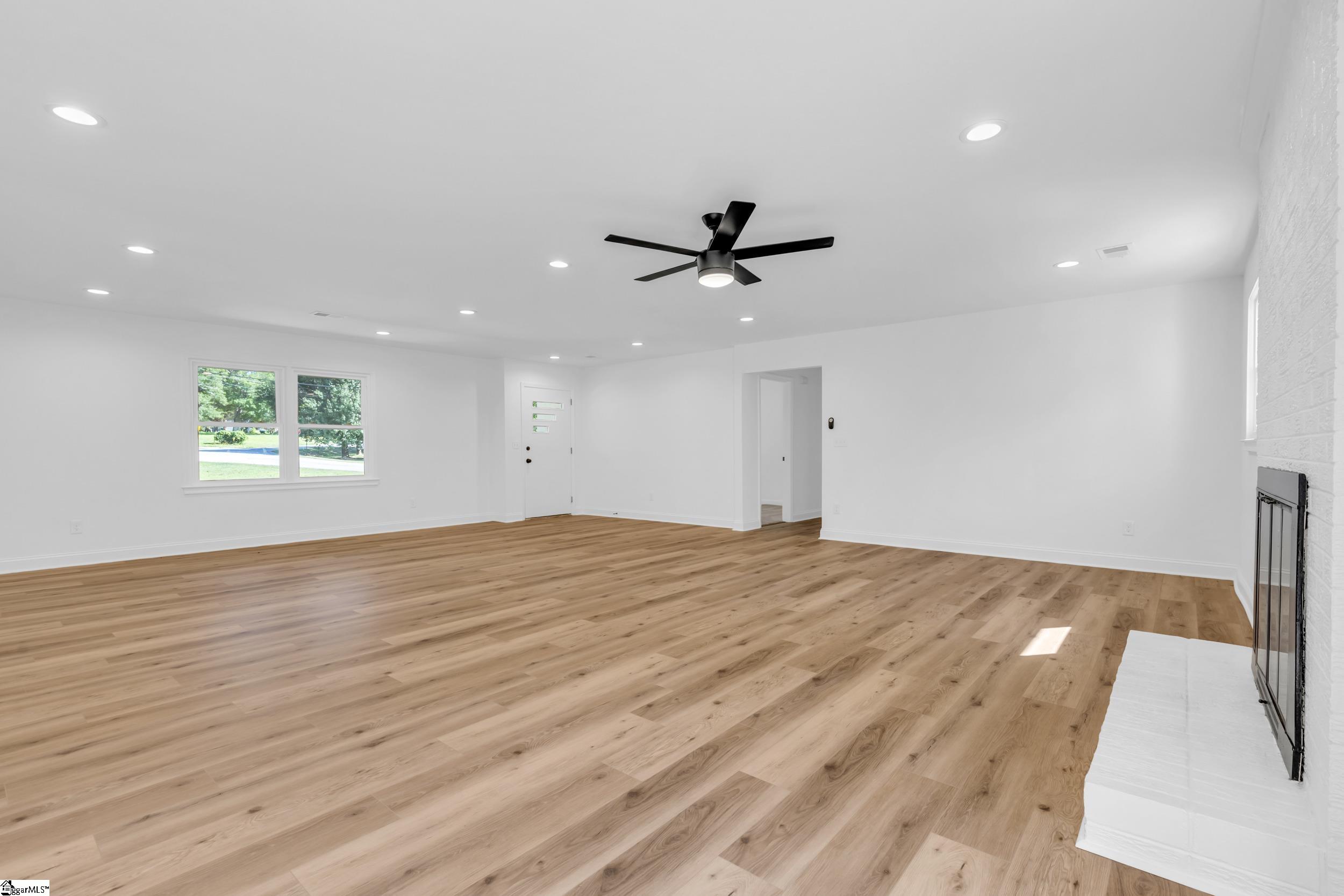 2 Melbourne Lane Greenville, SC 29615