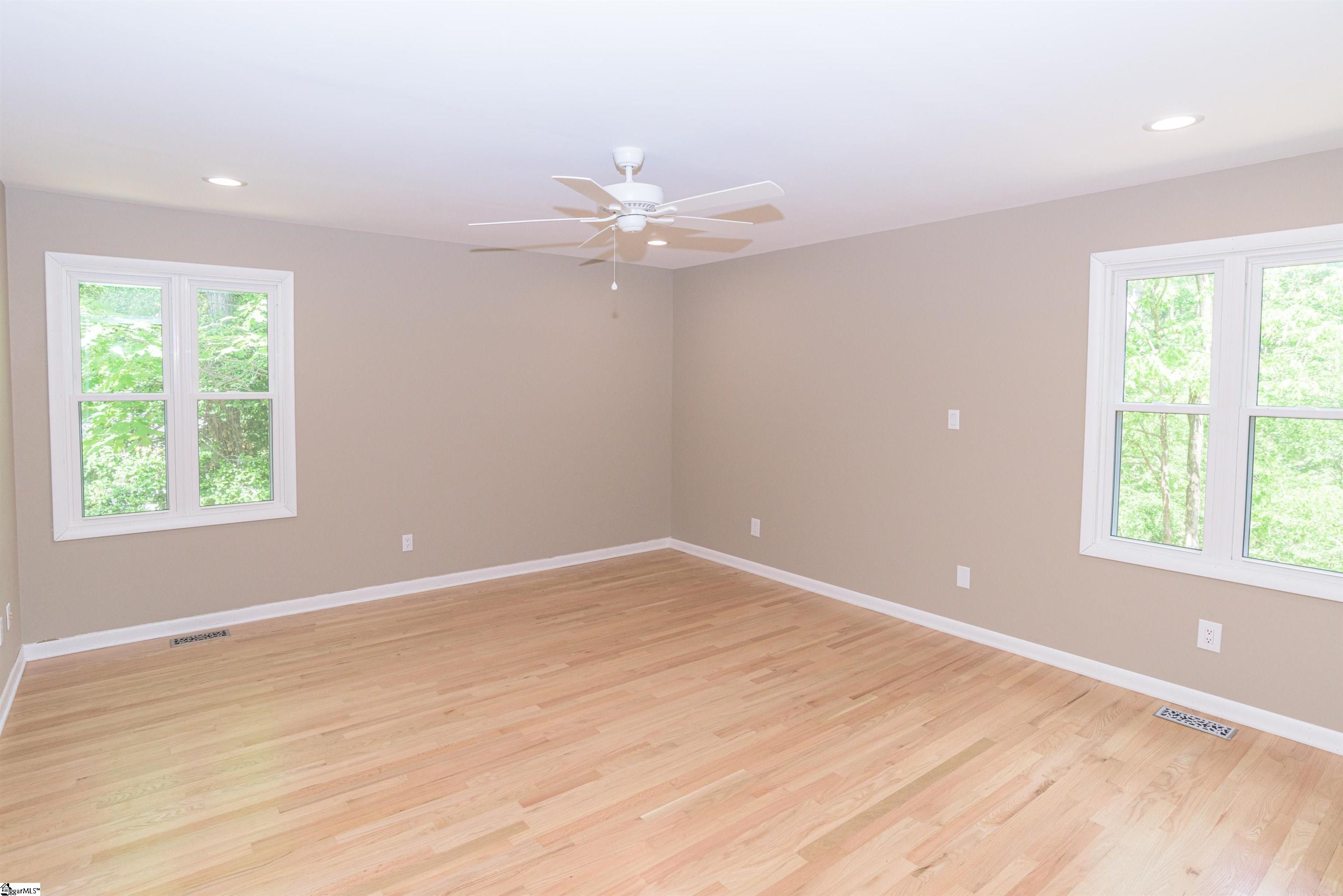 154 Poplar Knoll Drive Moore, SC 29369-9203
