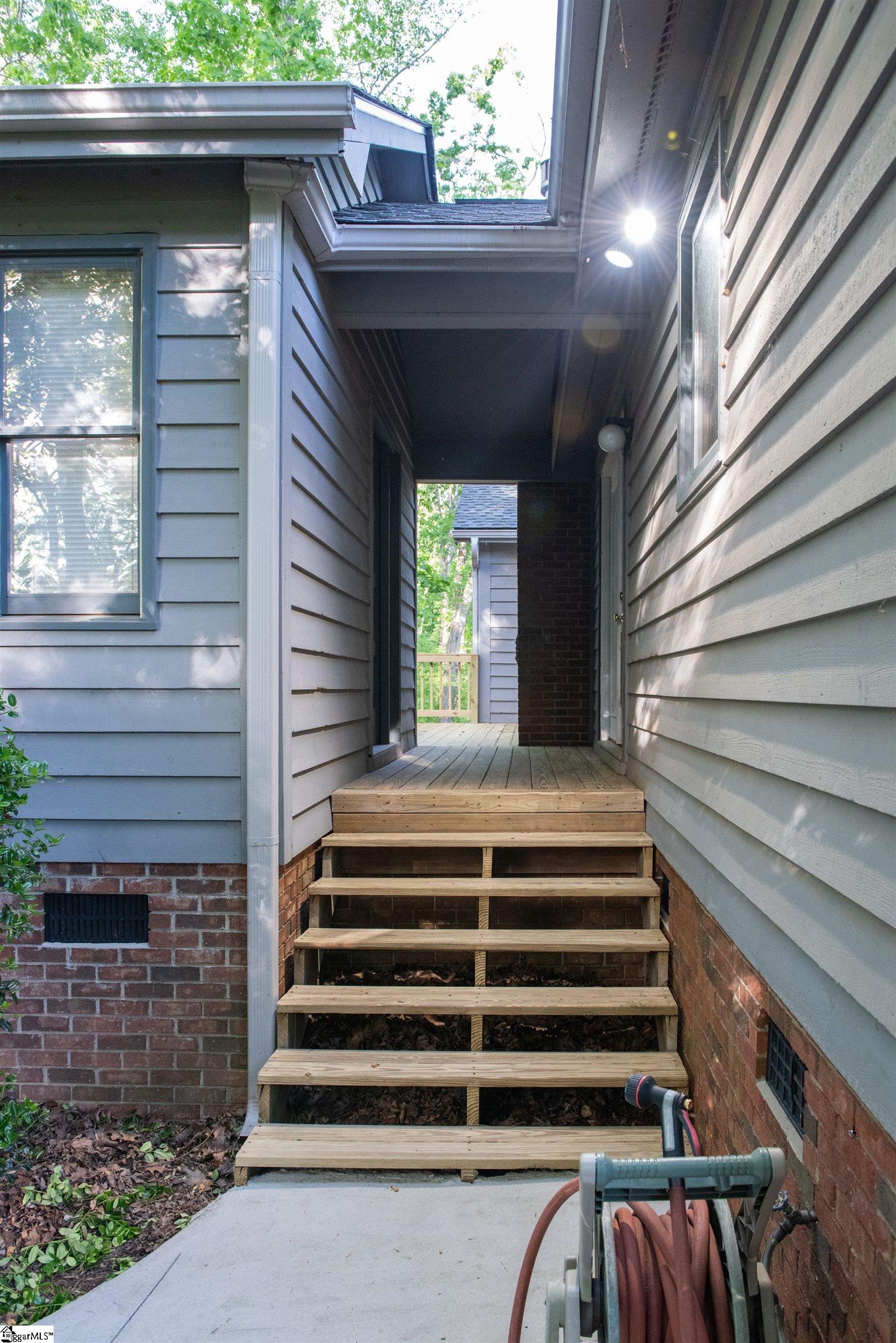 154 Poplar Knoll Drive Moore, SC 29369-9203