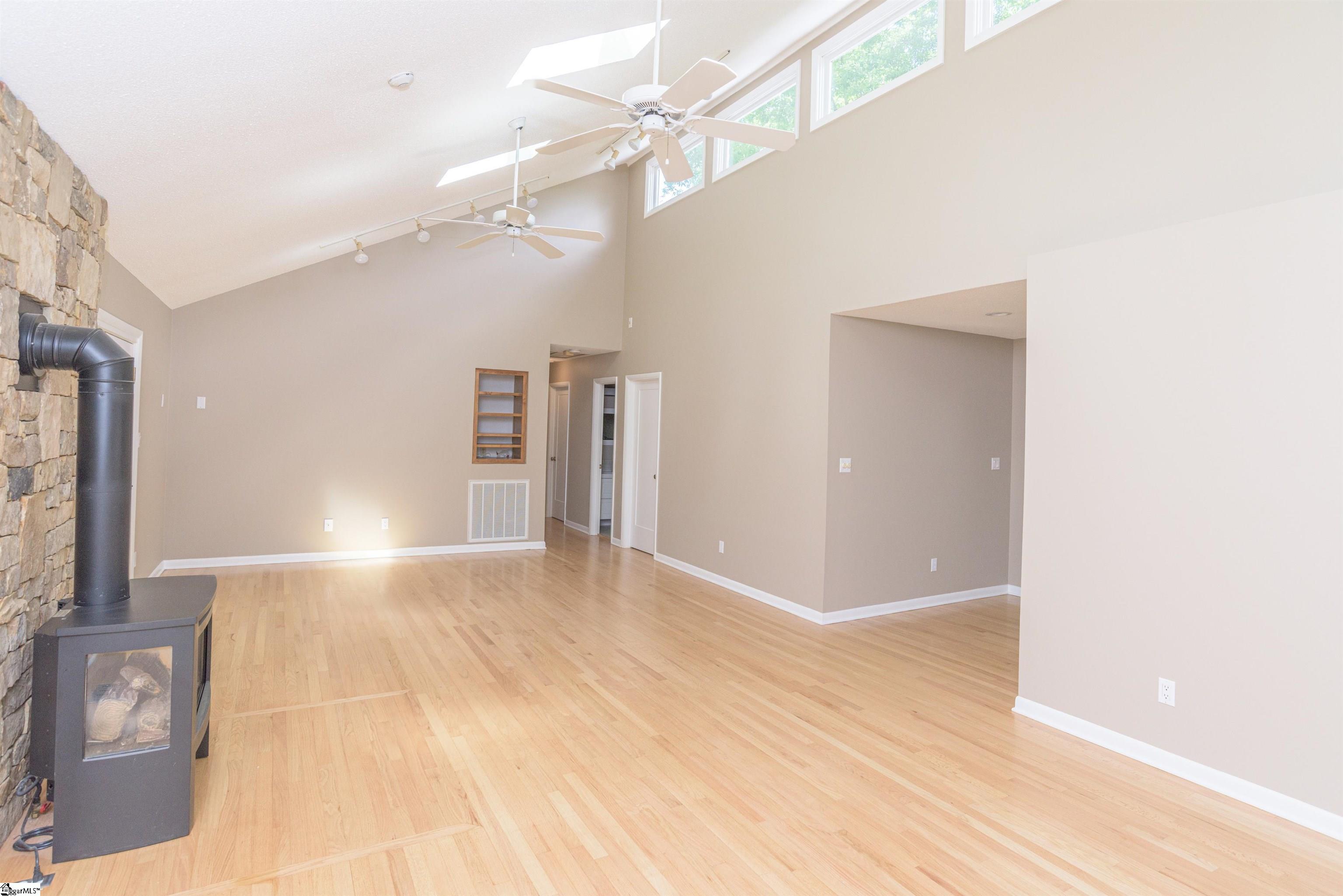 154 Poplar Knoll Drive Moore, SC 29369-9203