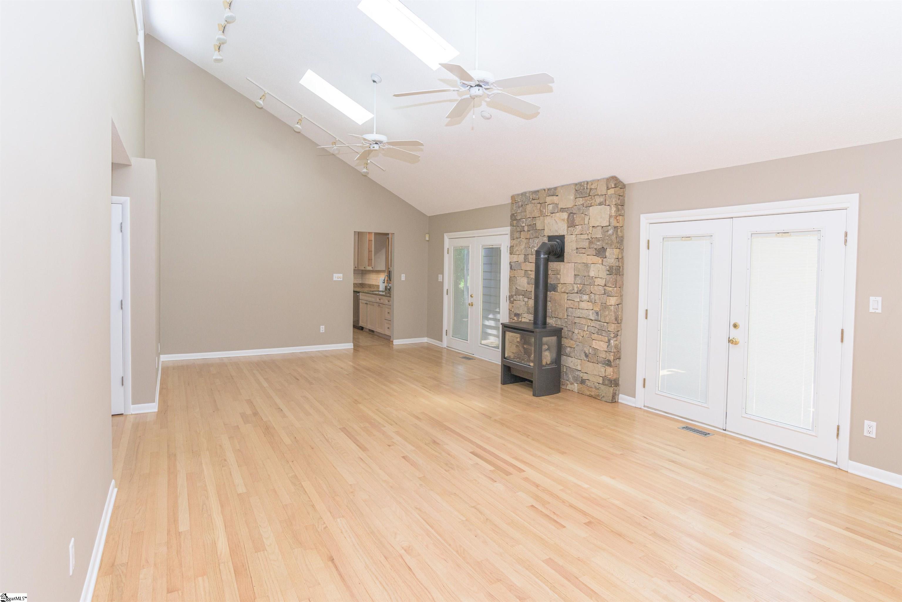 154 Poplar Knoll Drive Moore, SC 29369-9203