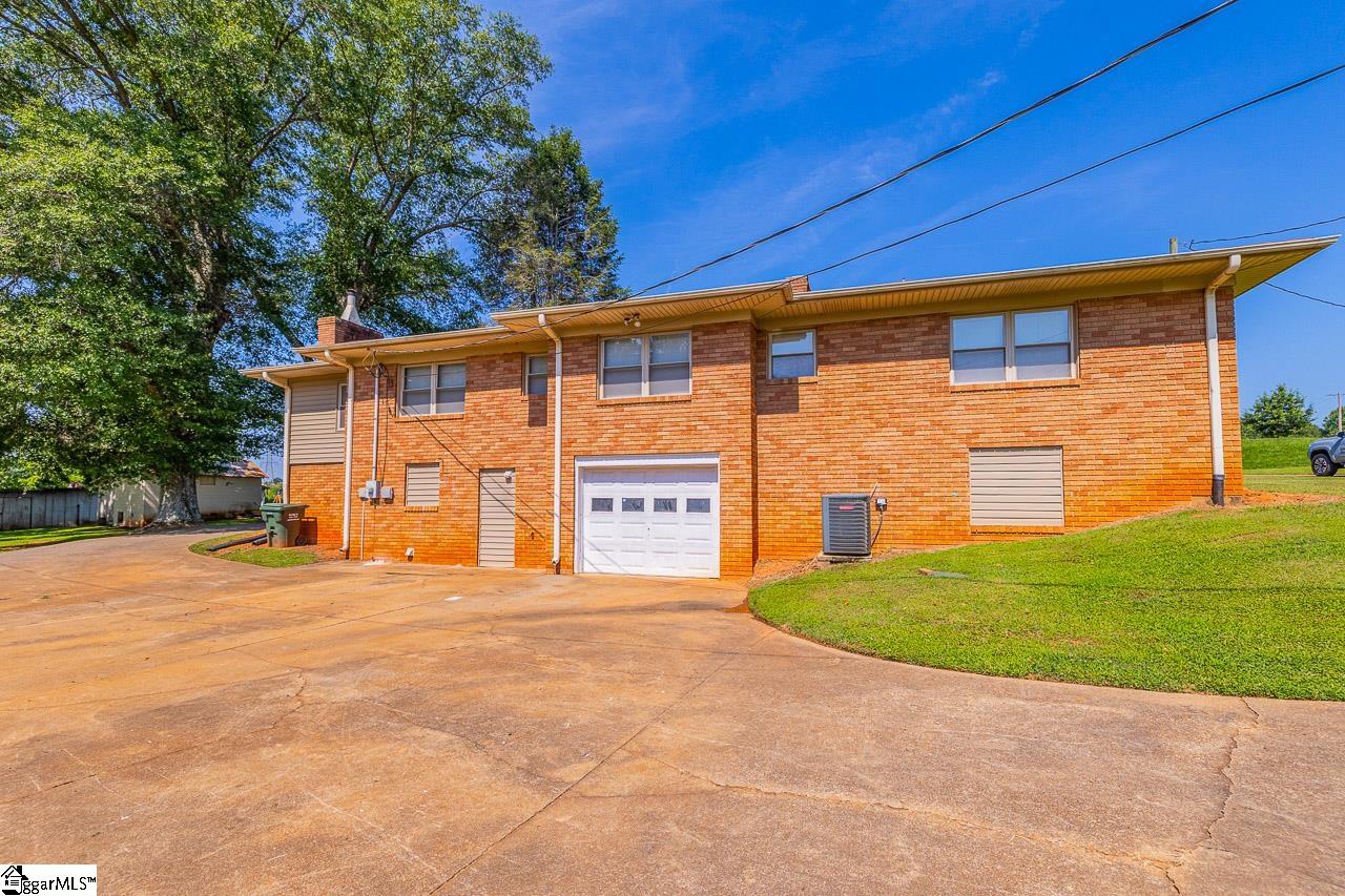 849 Harvey Road Greer, SC 29651
