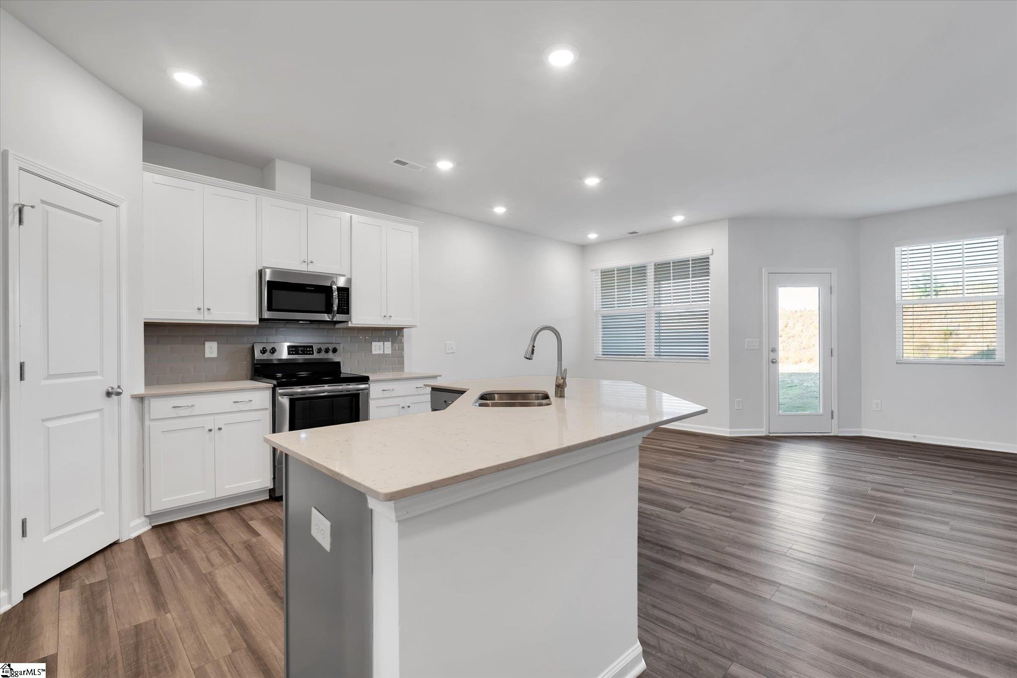 292 E Compass Way Easley, SC 29640
