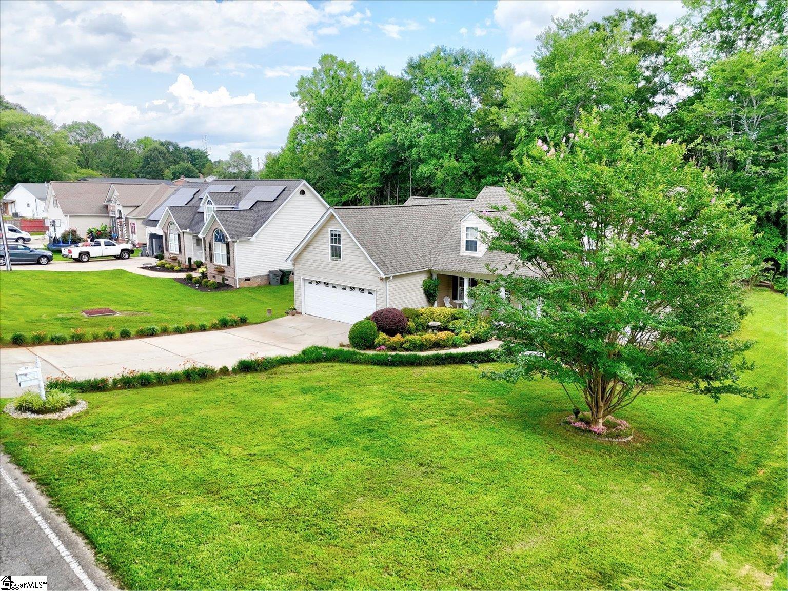 12 Marine Road Greenville, SC 29617