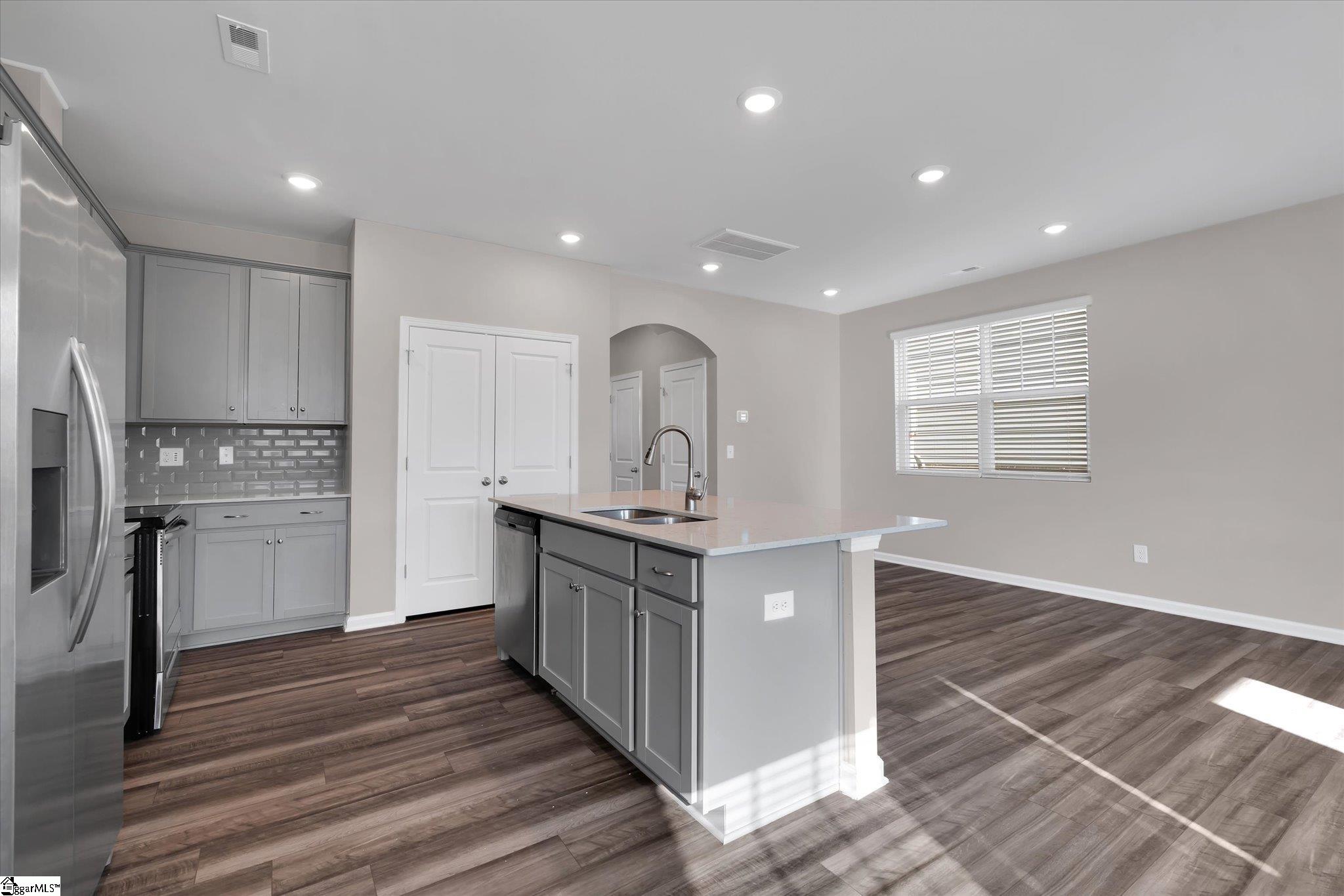 291 E Compass Way Easley, SC 29640
