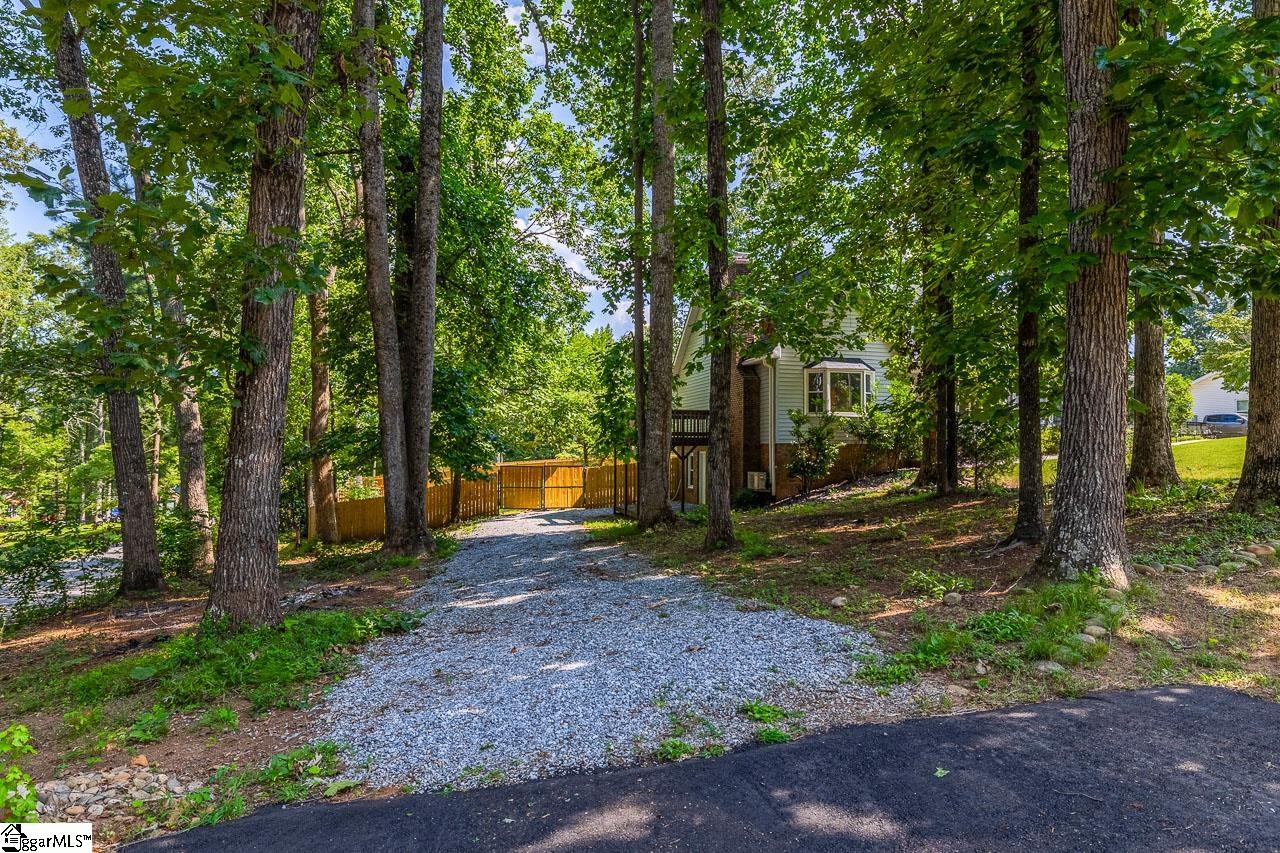 720 Sunny Shore Lane Anderson, SC 29621