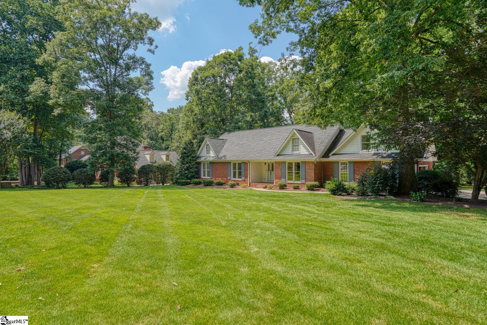 148 Woodridge Drive Spartanburg, SC 29301