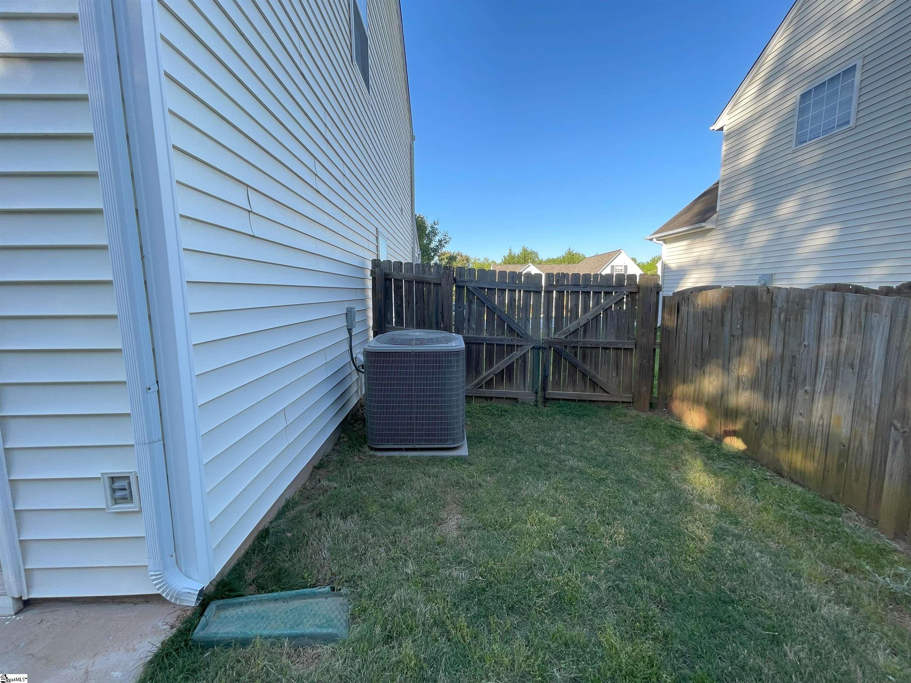 203 Stillwater Court Simpsonville, SC 29681