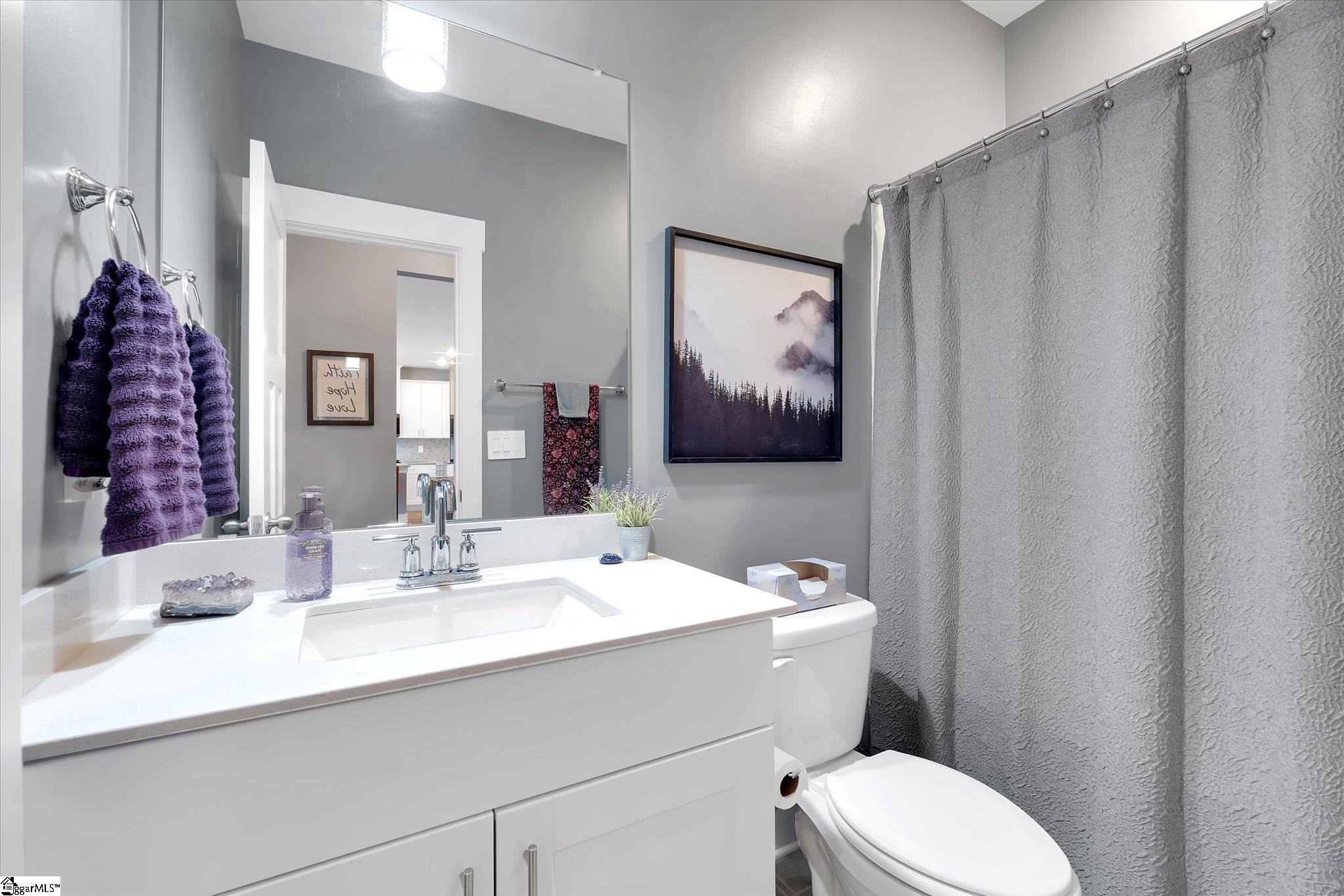 6 Roderick Lane Greenville, SC 29605