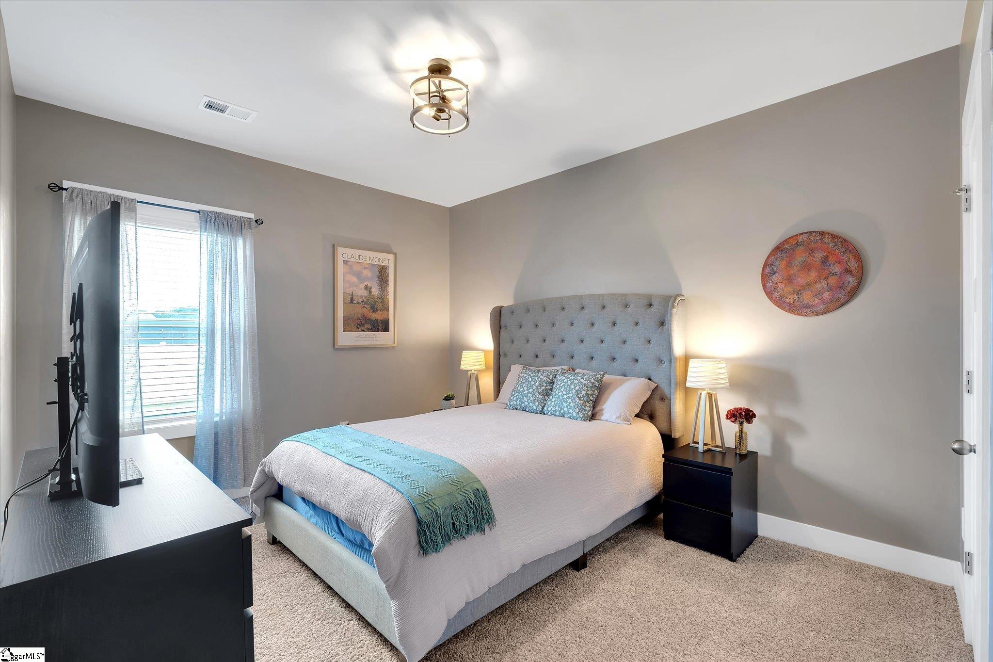 6 Roderick Lane Greenville, SC 29605