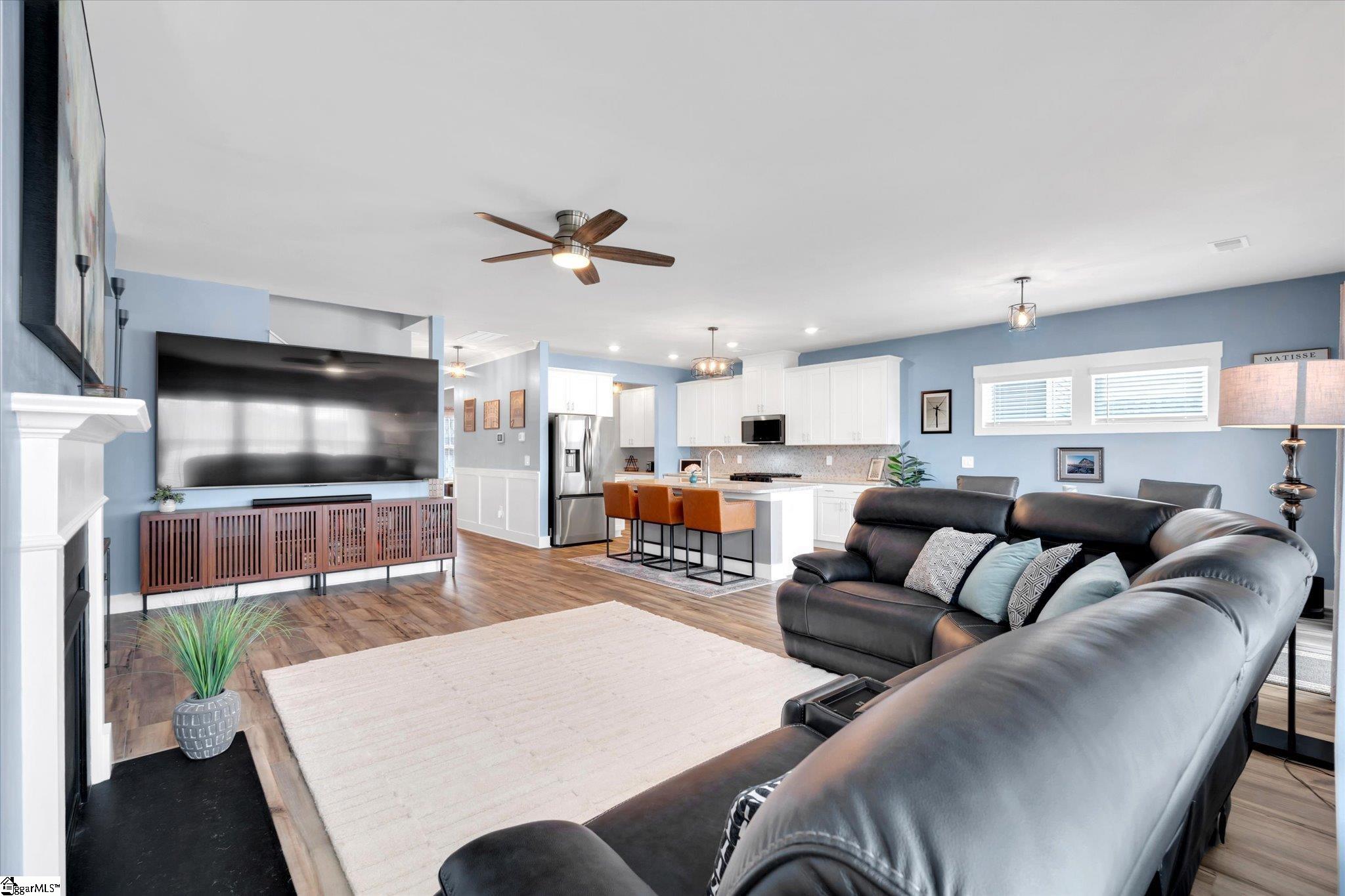 6 Roderick Lane Greenville, SC 29605