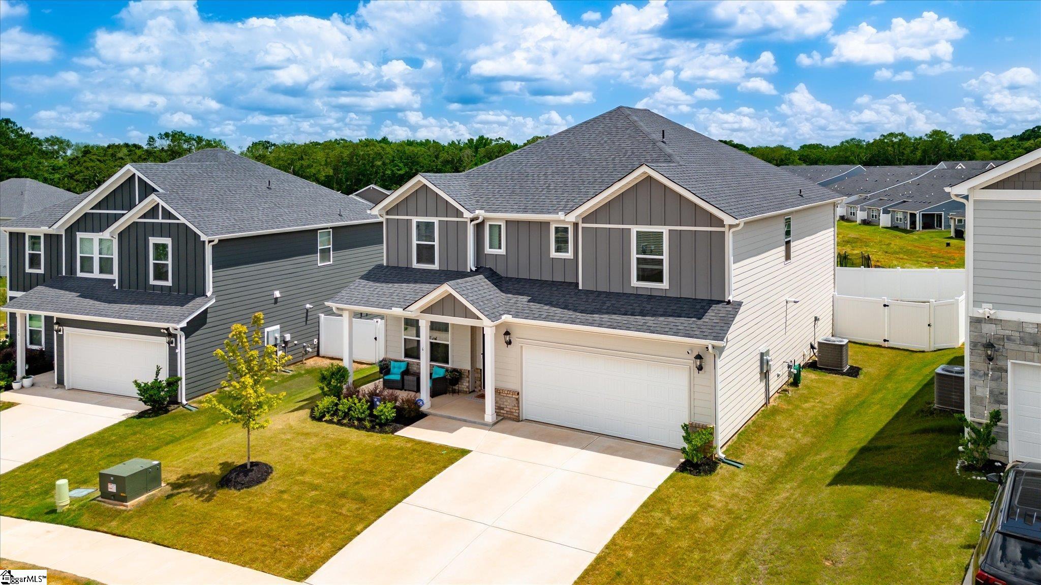 6 Roderick Lane Greenville, SC 29605