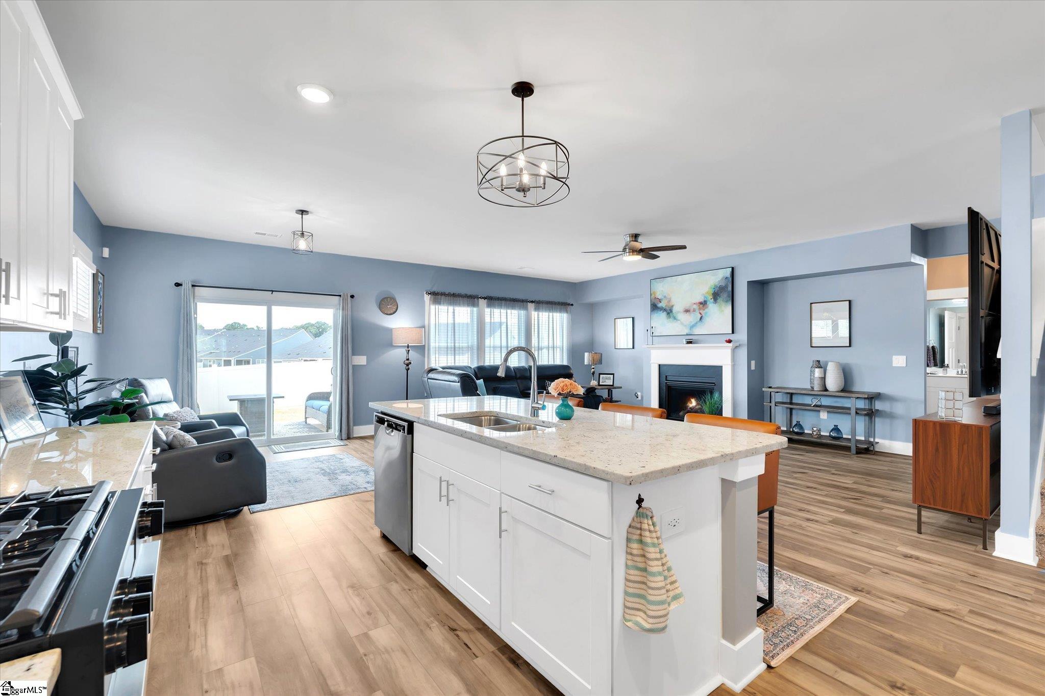 6 Roderick Lane Greenville, SC 29605