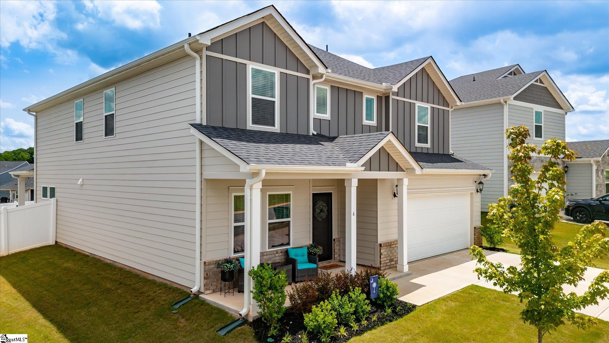 6 Roderick Lane Greenville, SC 29605