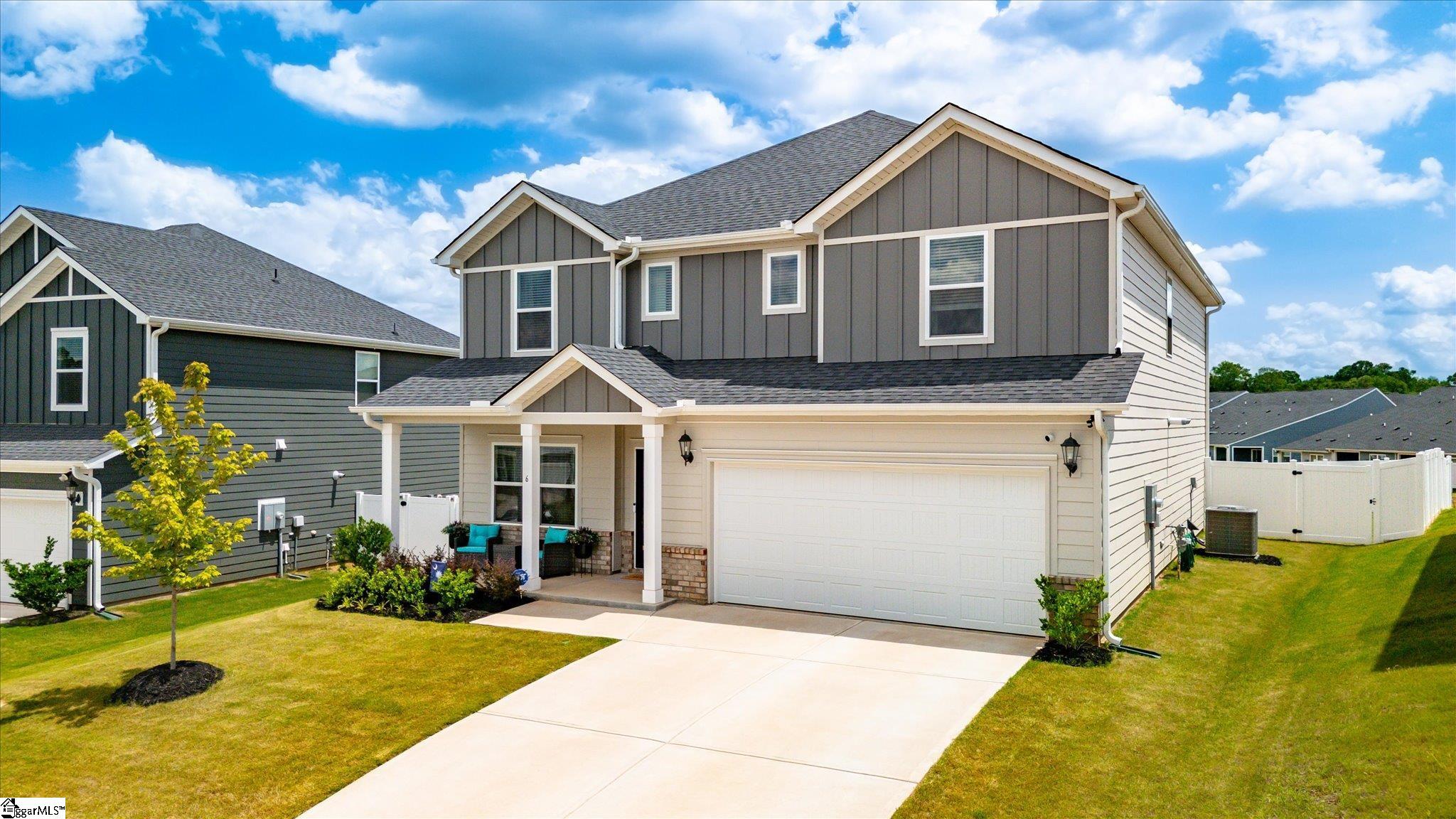 6 Roderick Lane Greenville, SC 29605