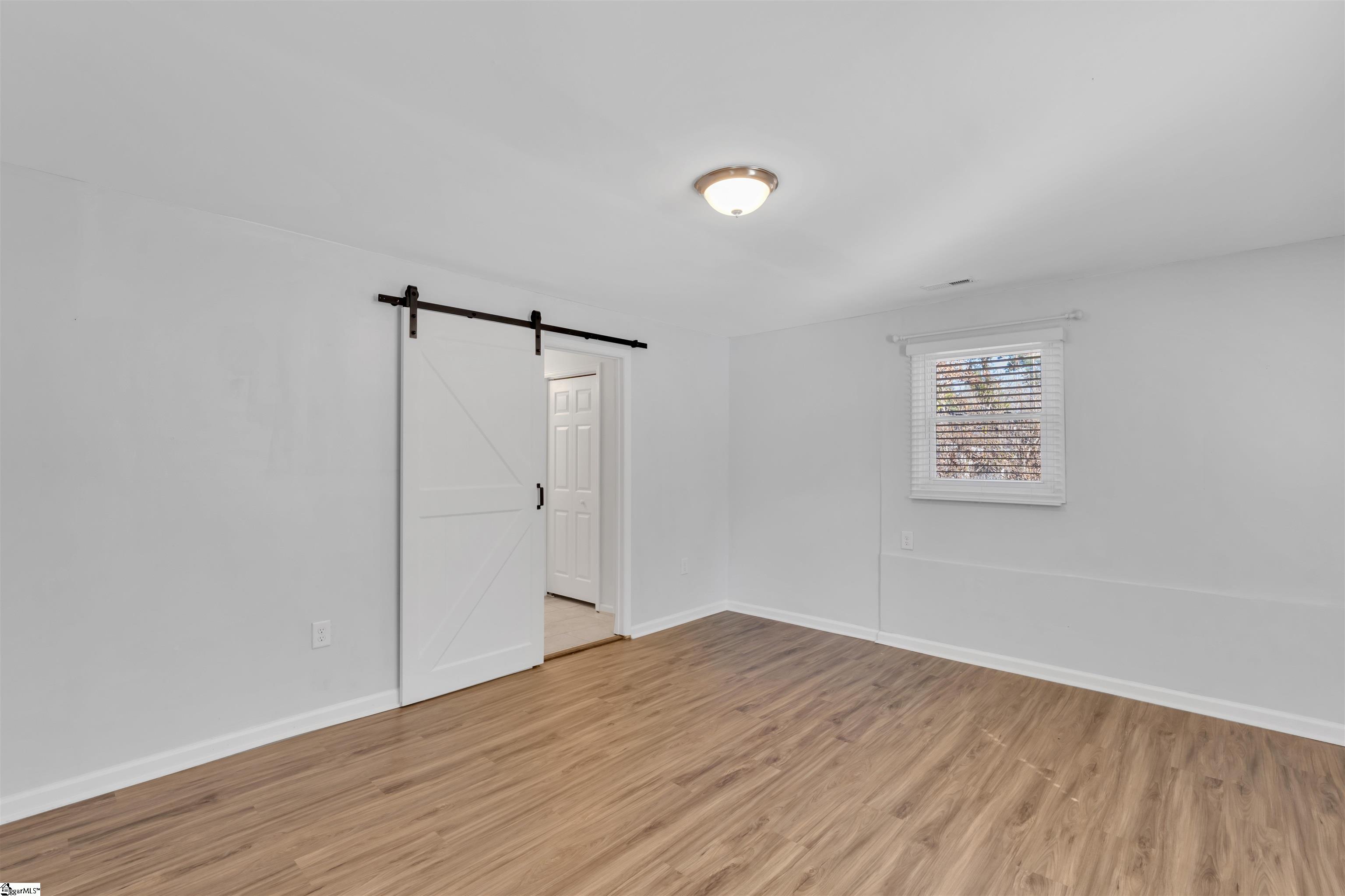 16 Flower Drive Greenville, SC 29605