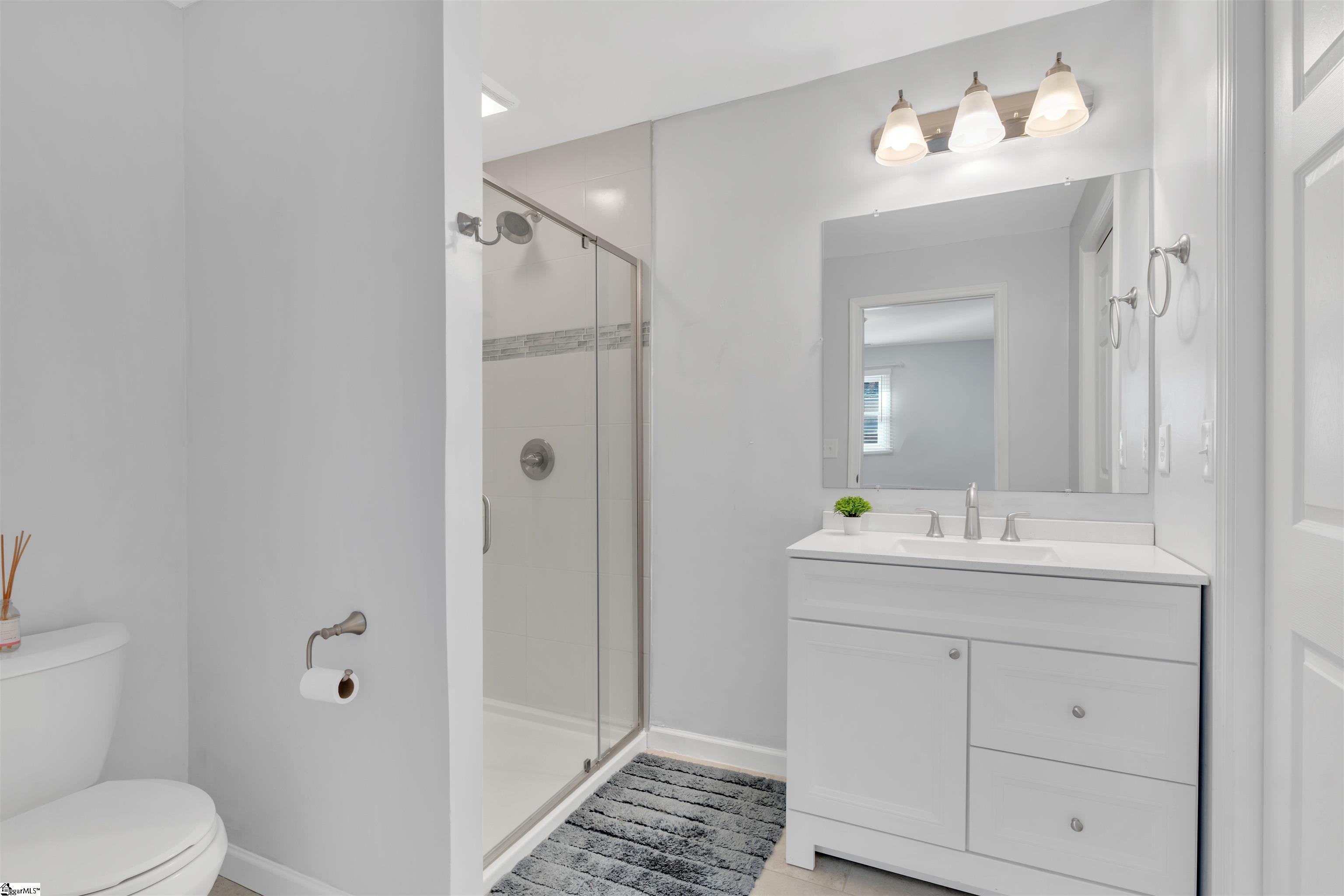 16 Flower Drive Greenville, SC 29605