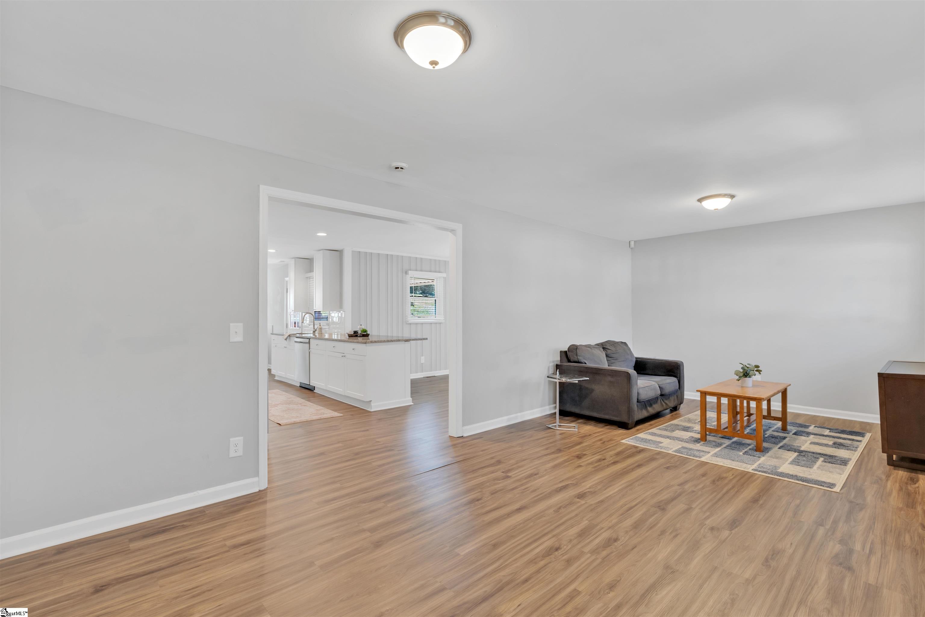 16 Flower Drive Greenville, SC 29605