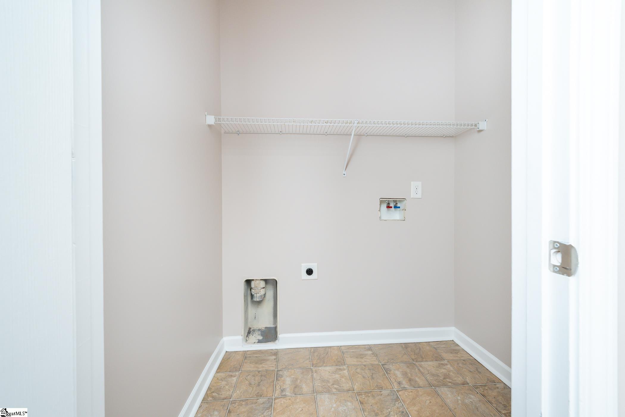212 Dellwood Drive Spartanburg, SC 29301