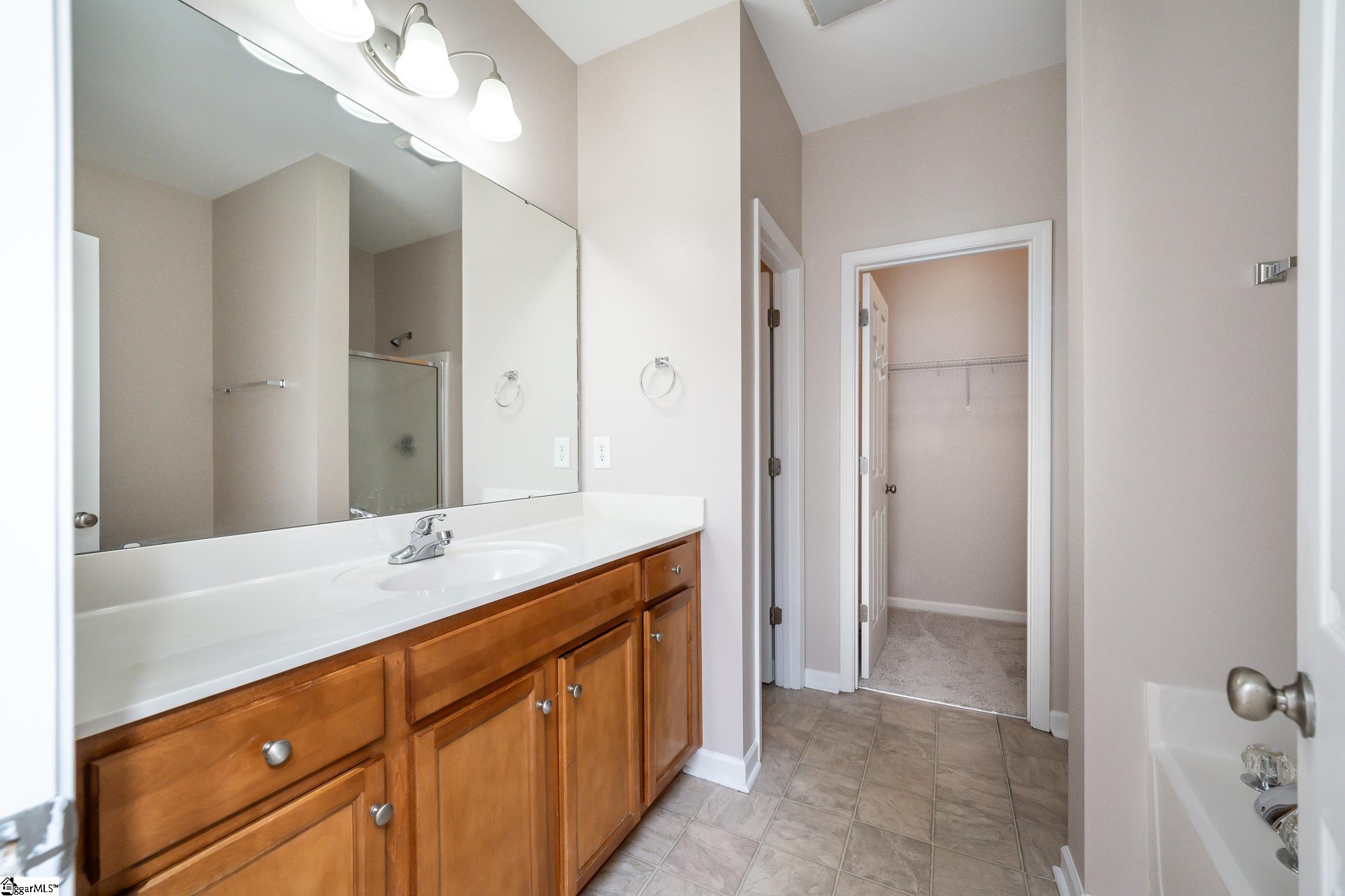 212 Dellwood Drive Spartanburg, SC 29301