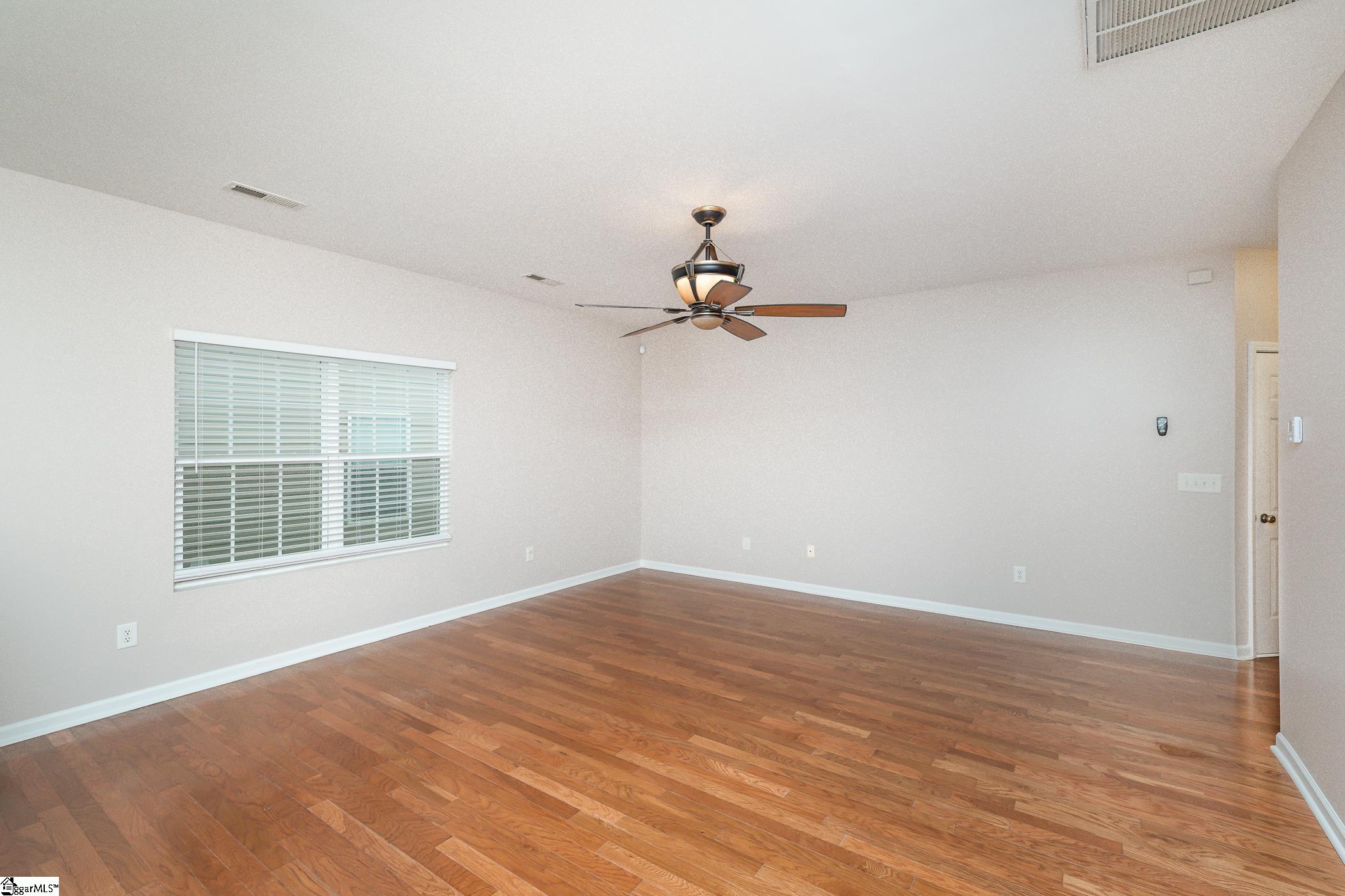 212 Dellwood Drive Spartanburg, SC 29301