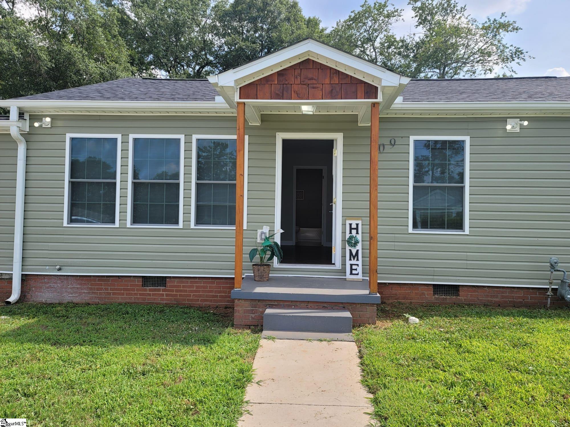 109 Mountain View Avenue Greer, SC 29650