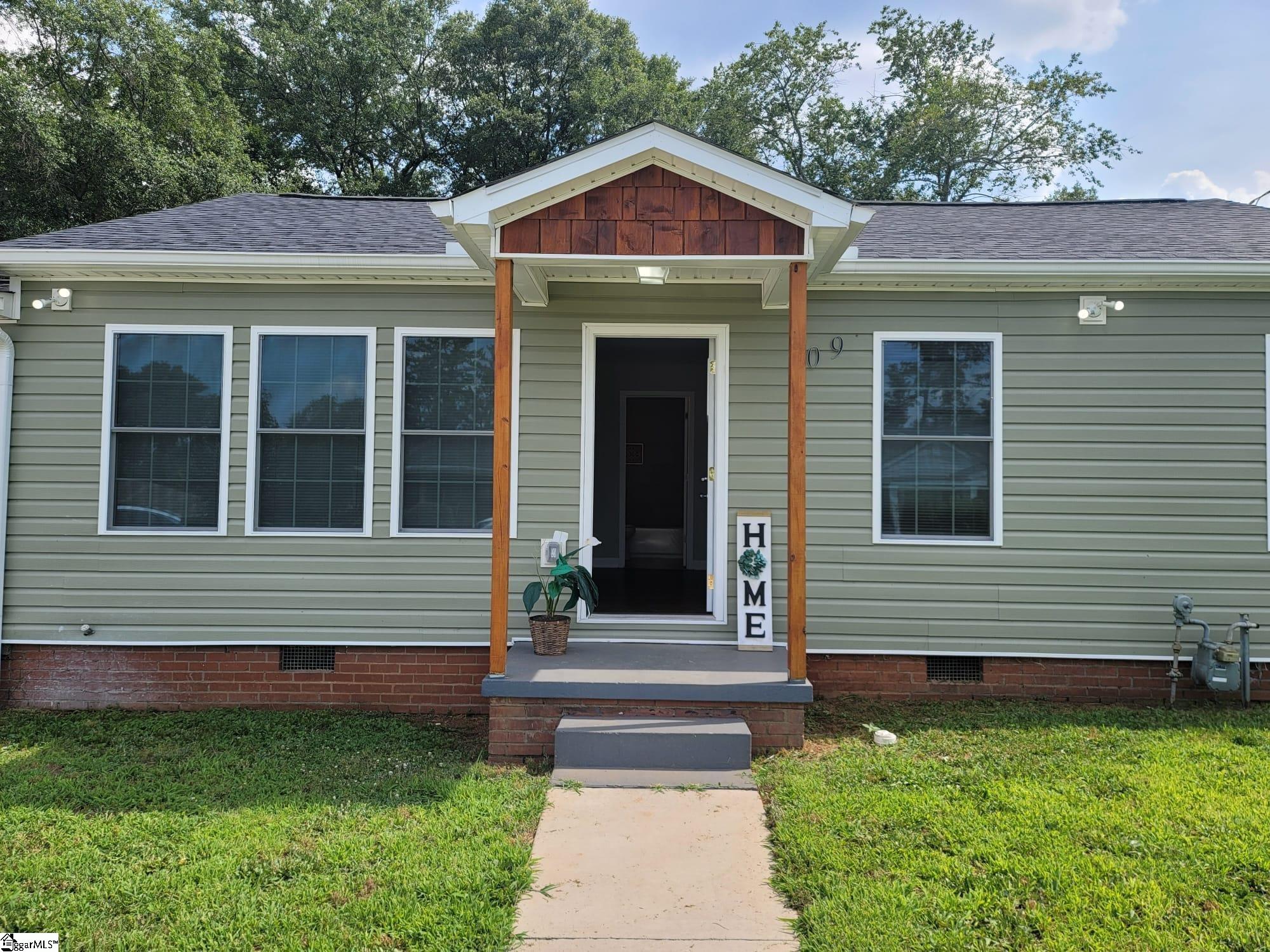 109 Mountain View Avenue Greer, SC 29650