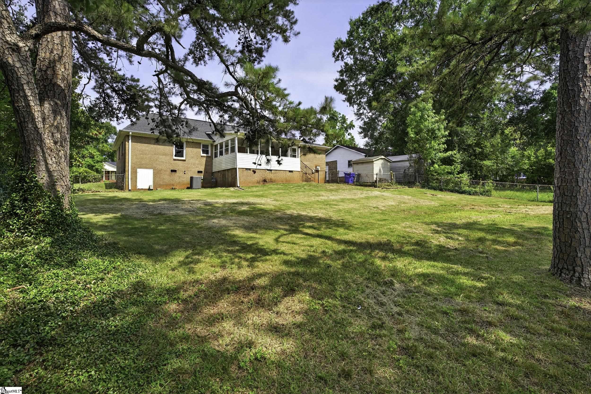 211 Saint Matthews Street Spartanburg, SC 29301