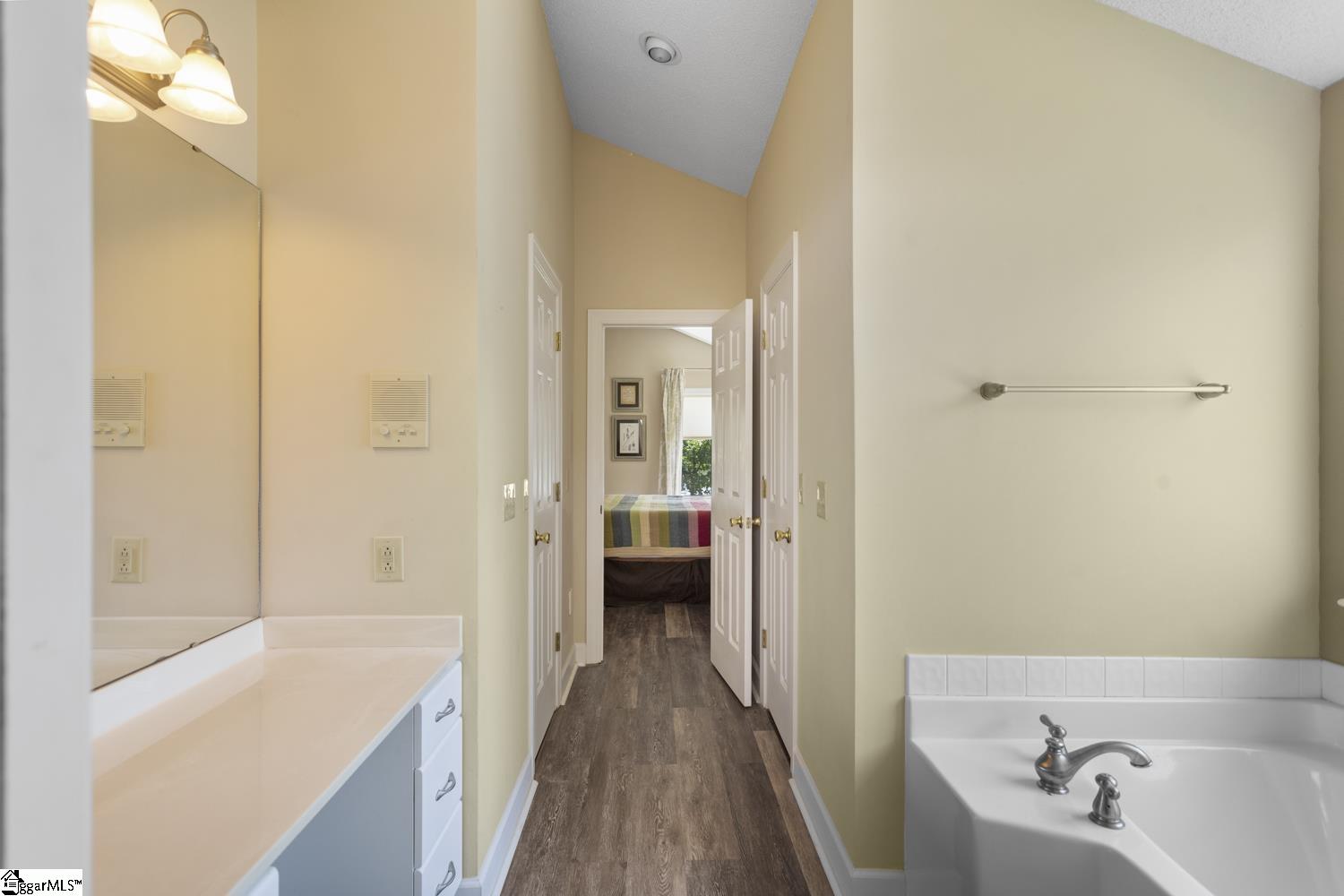 1145 Cherokee Road Townville, SC 29689