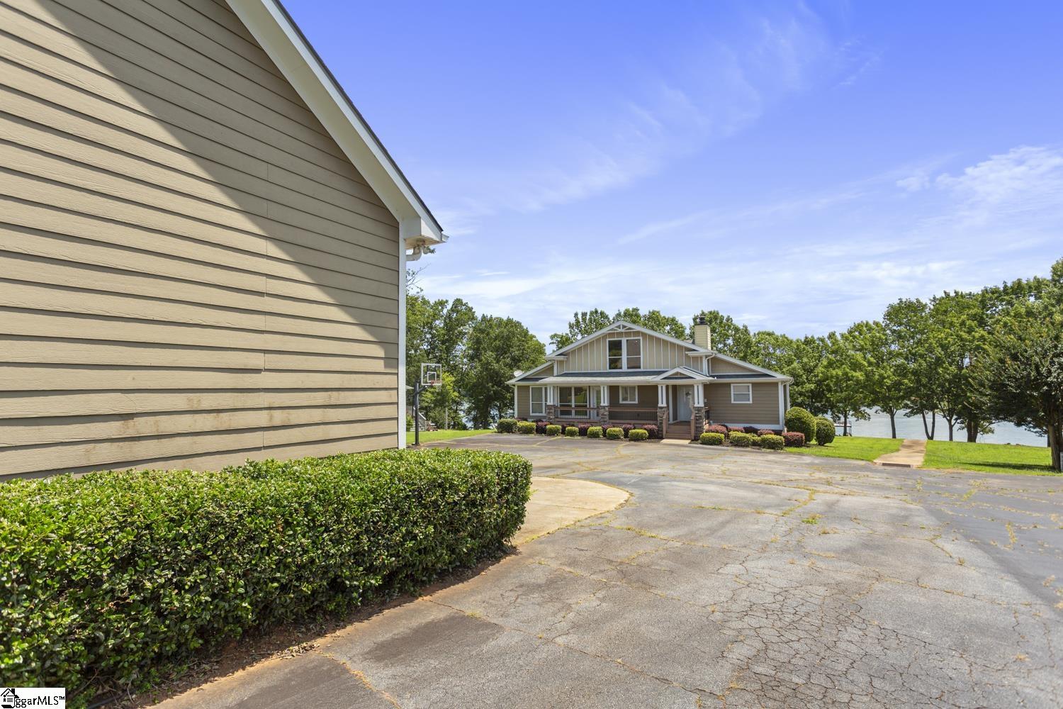1145 Cherokee Road Townville, SC 29689