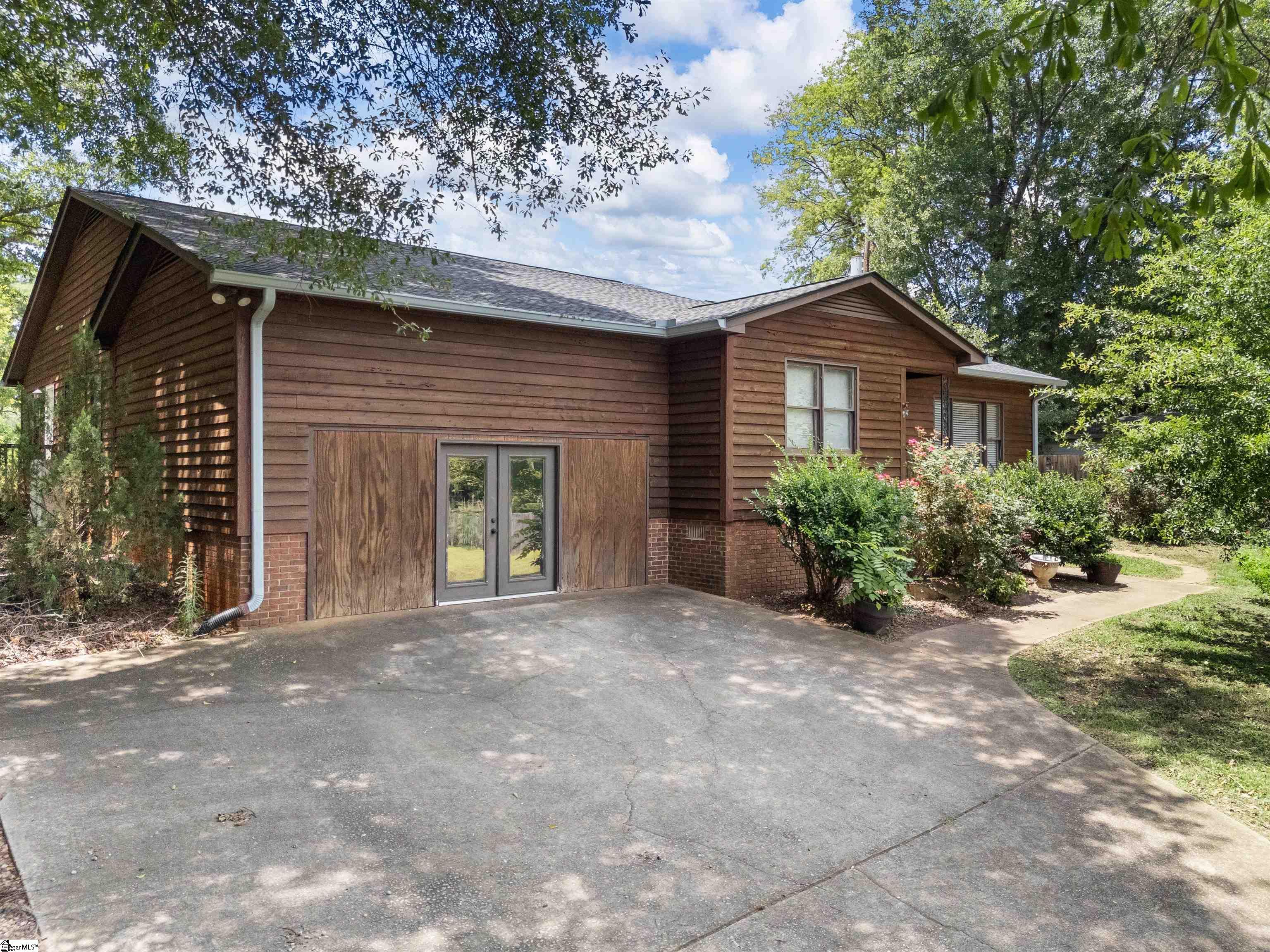 132 Bowers Court Spartanburg, SC 29301