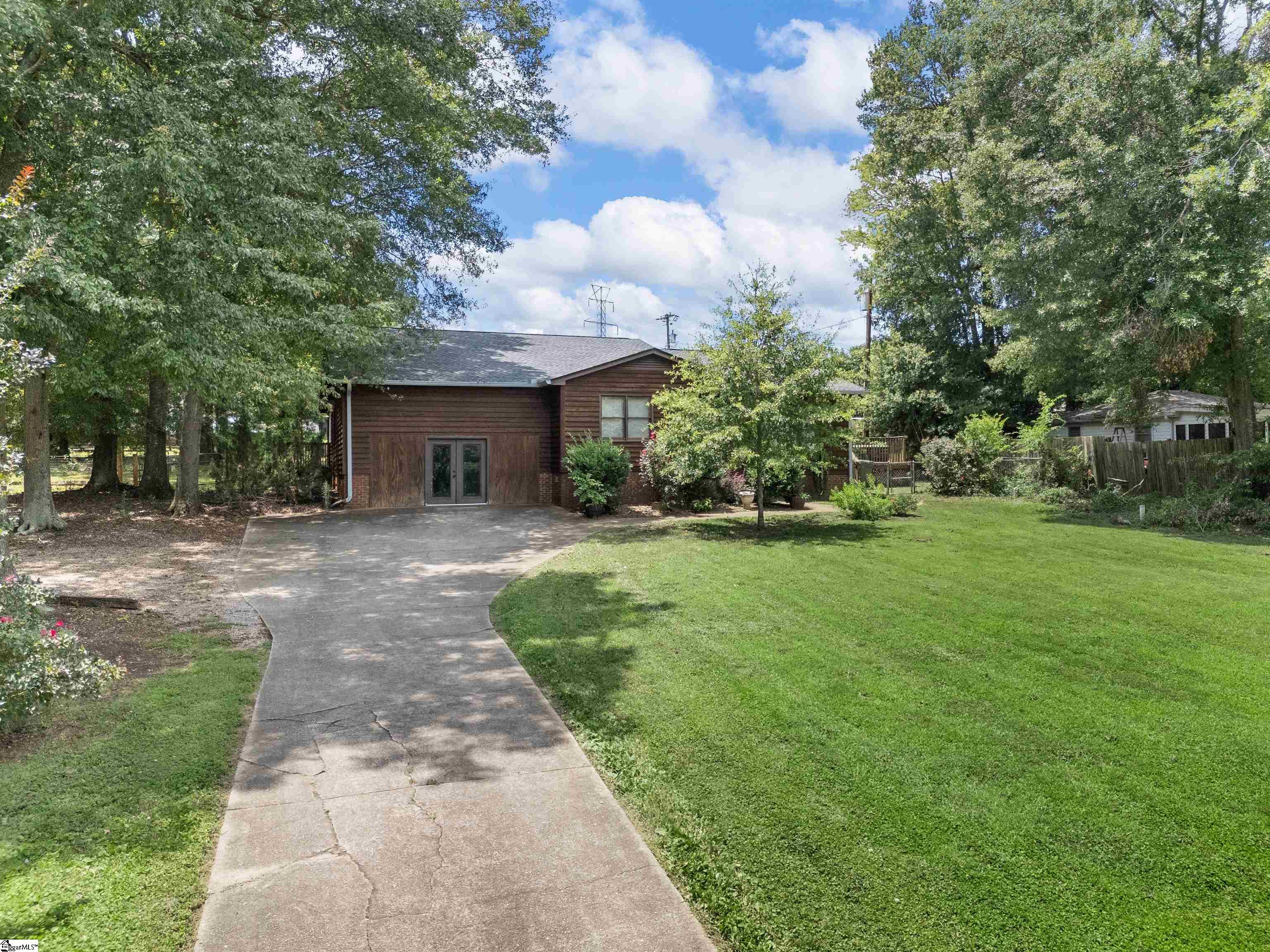 132 Bowers Court Spartanburg, SC 29301