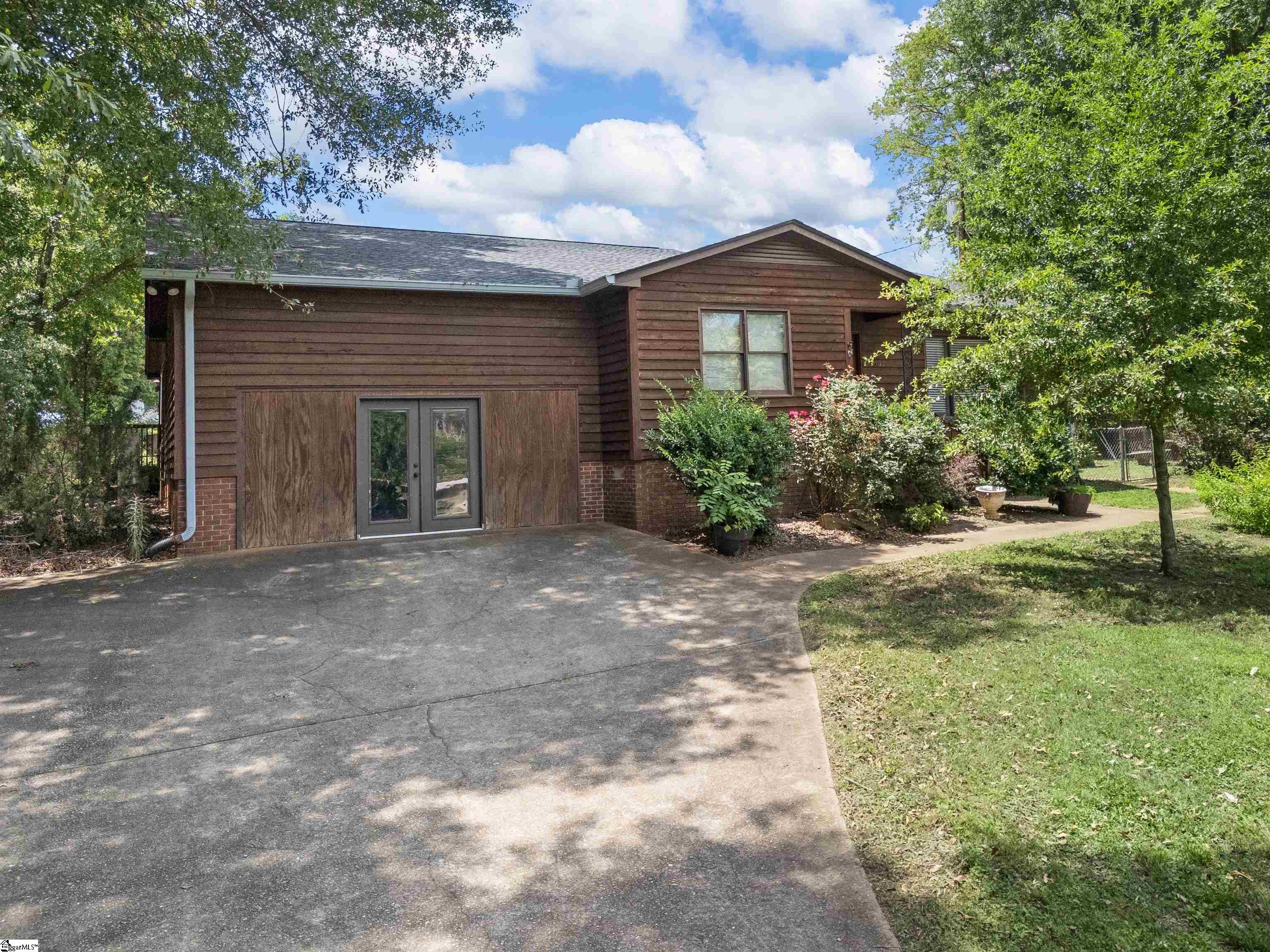 132 Bowers Court Spartanburg, SC 29301