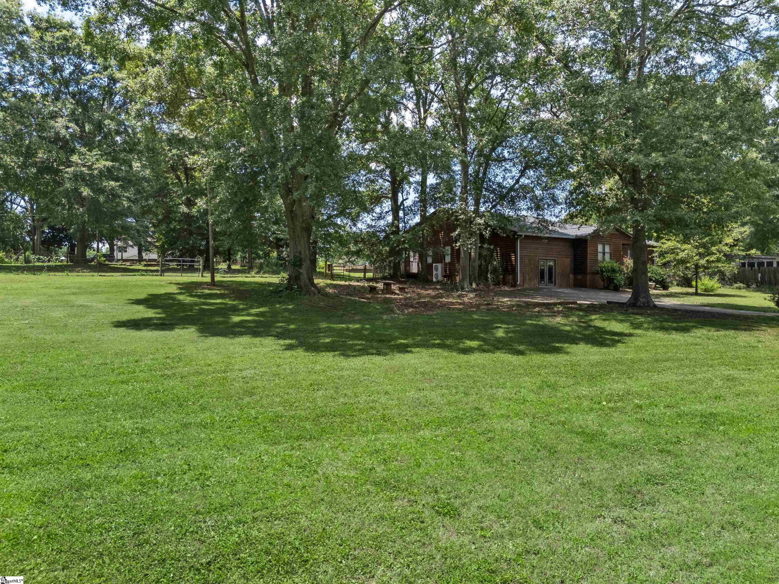 132 Bowers Court Spartanburg, SC 29301