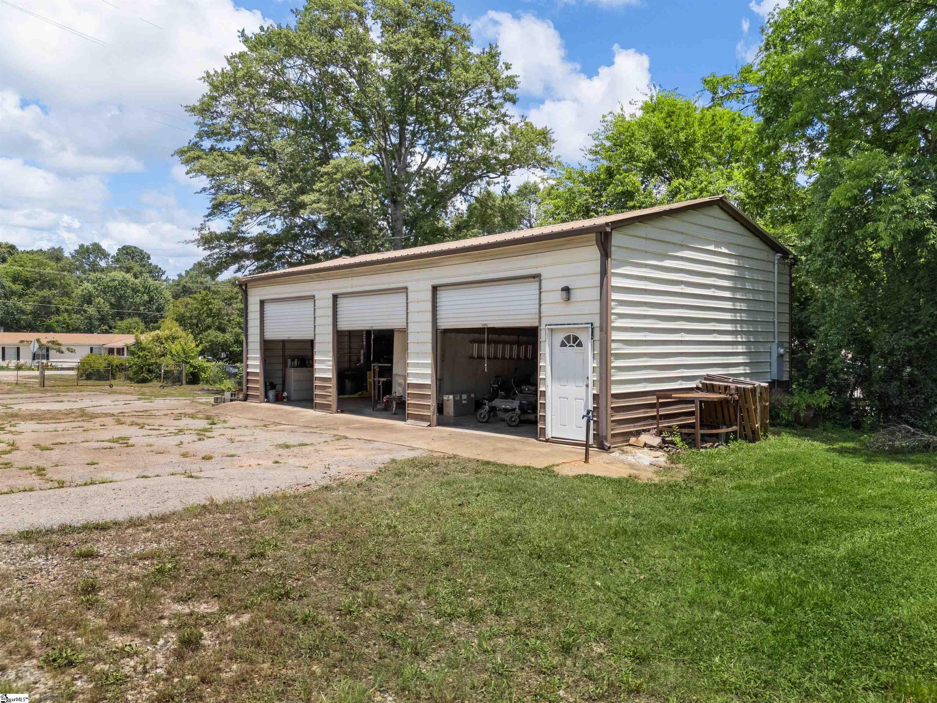 132 Bowers Court Spartanburg, SC 29301
