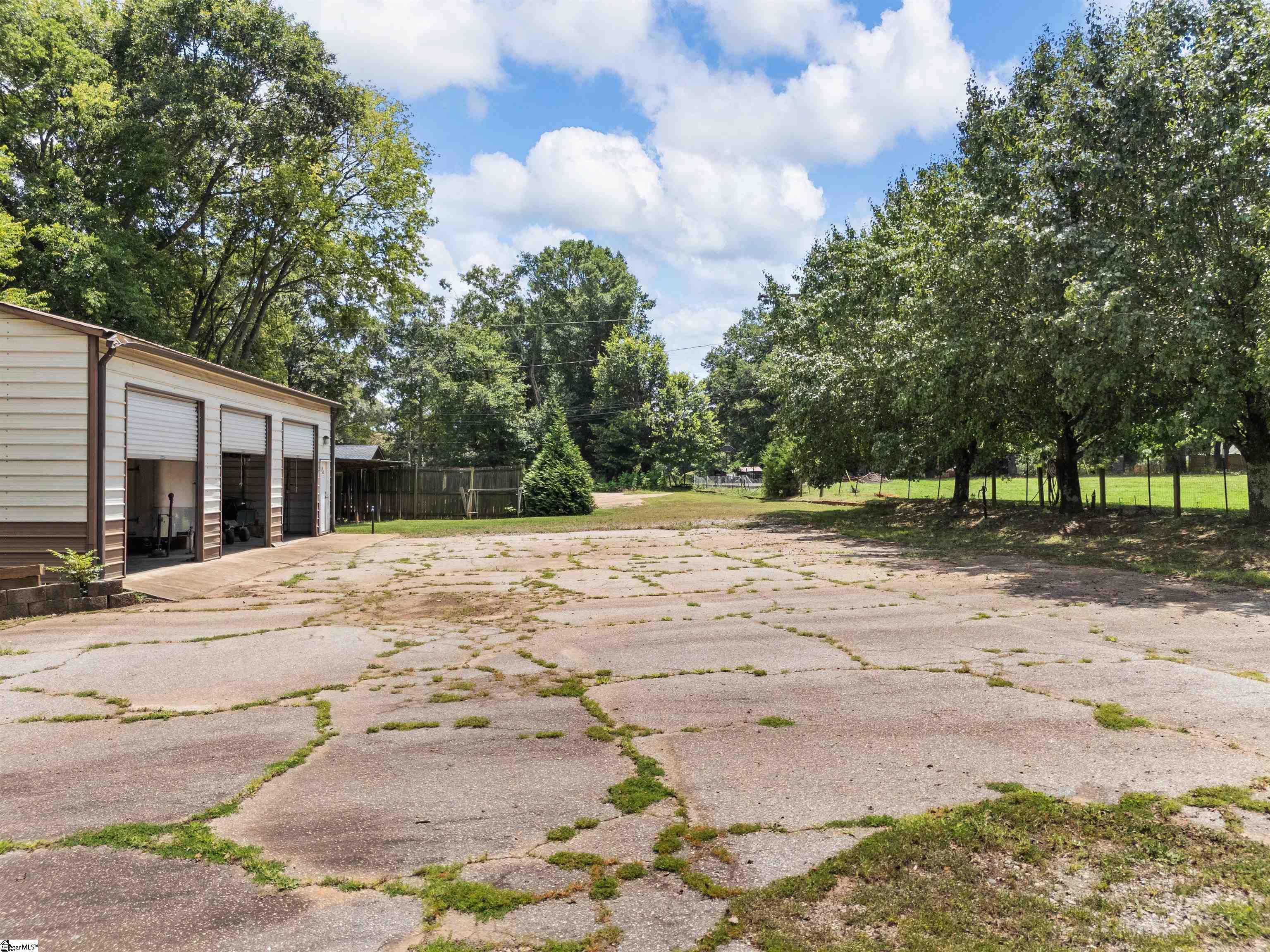 132 Bowers Court Spartanburg, SC 29301