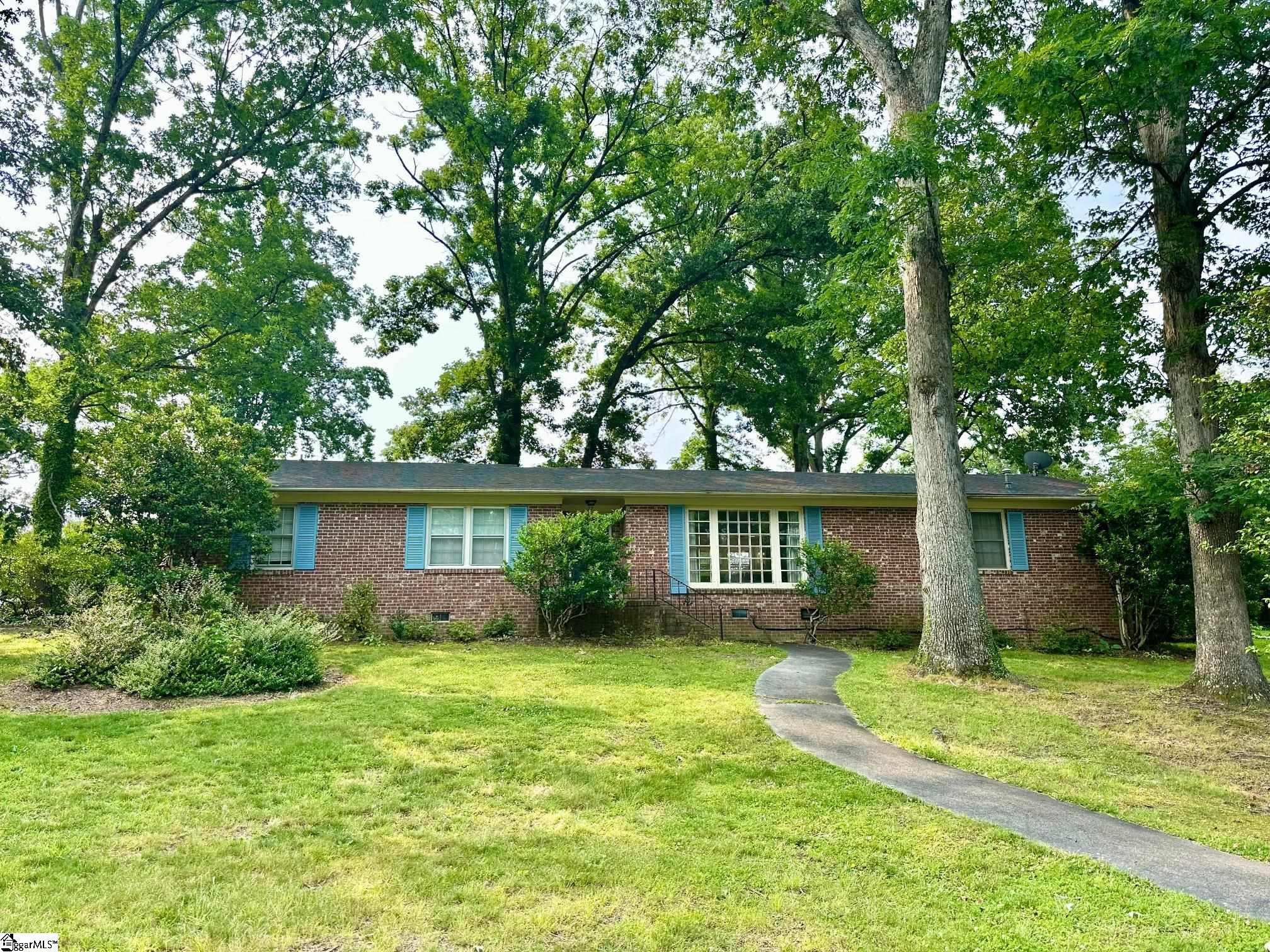 17 Homewood Avenue Taylors, SC 29687
